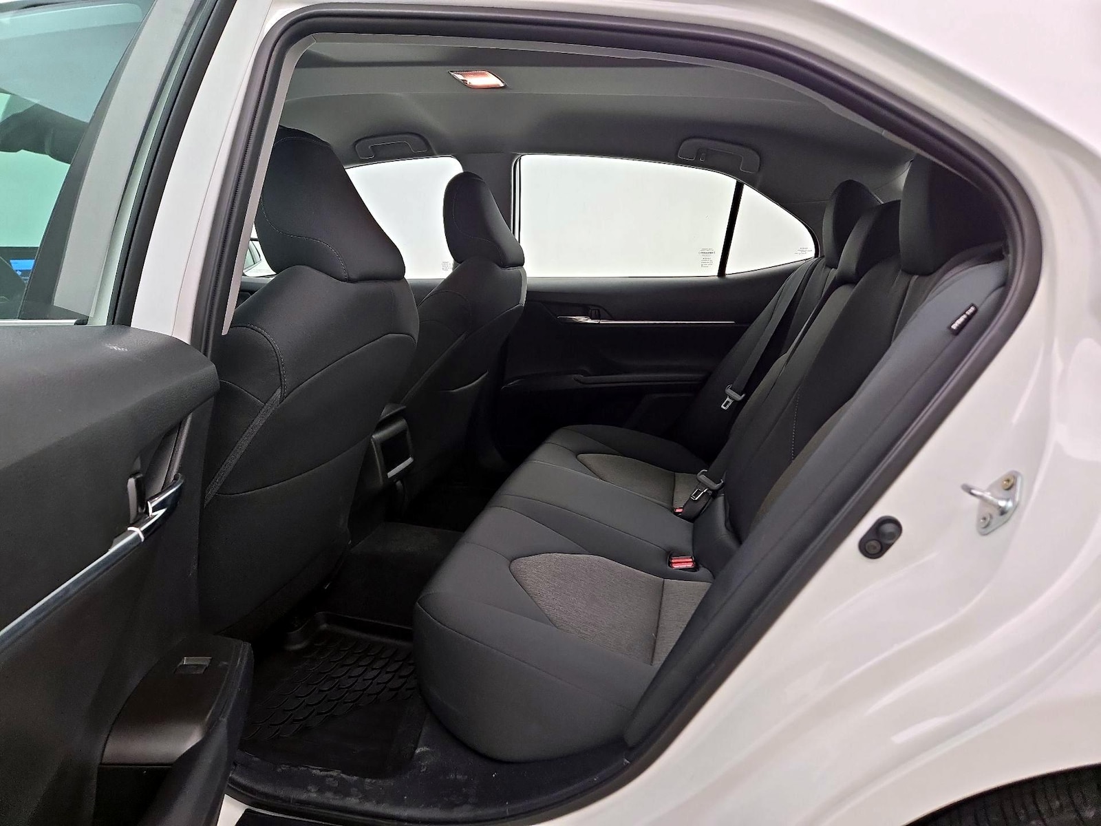 2023 Toyota Camry LE - Photo 20