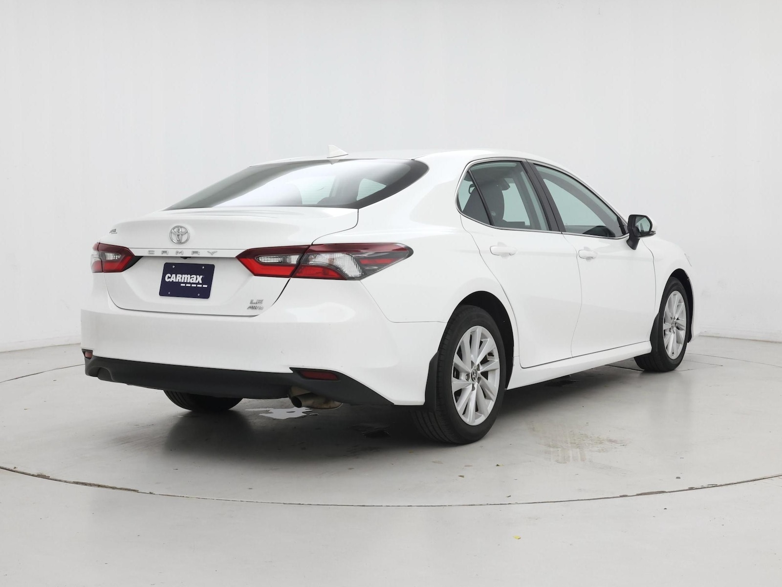 2023 Toyota Camry LE - Photo 9