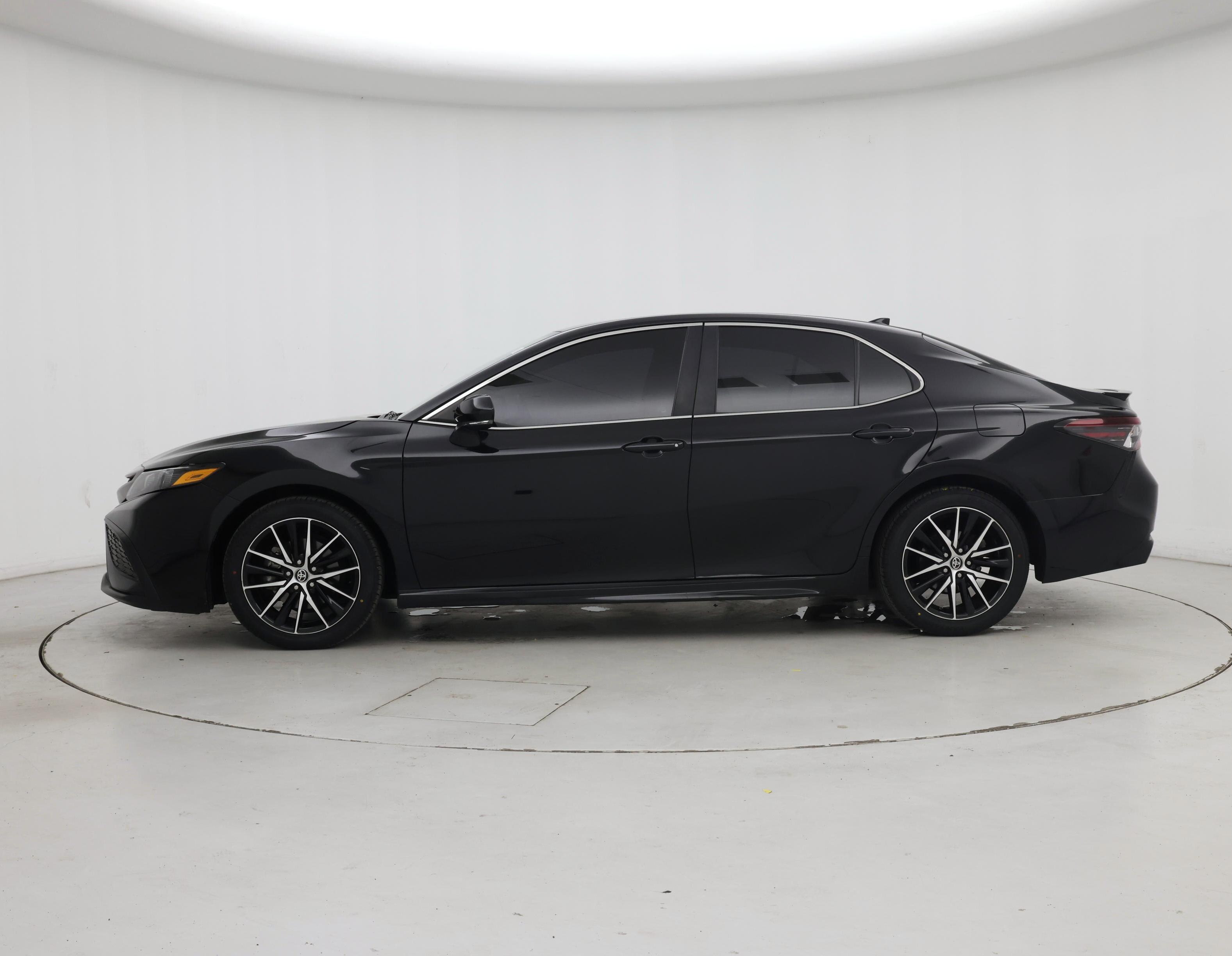 Thumbnail: 2023 Toyota Camry - 3