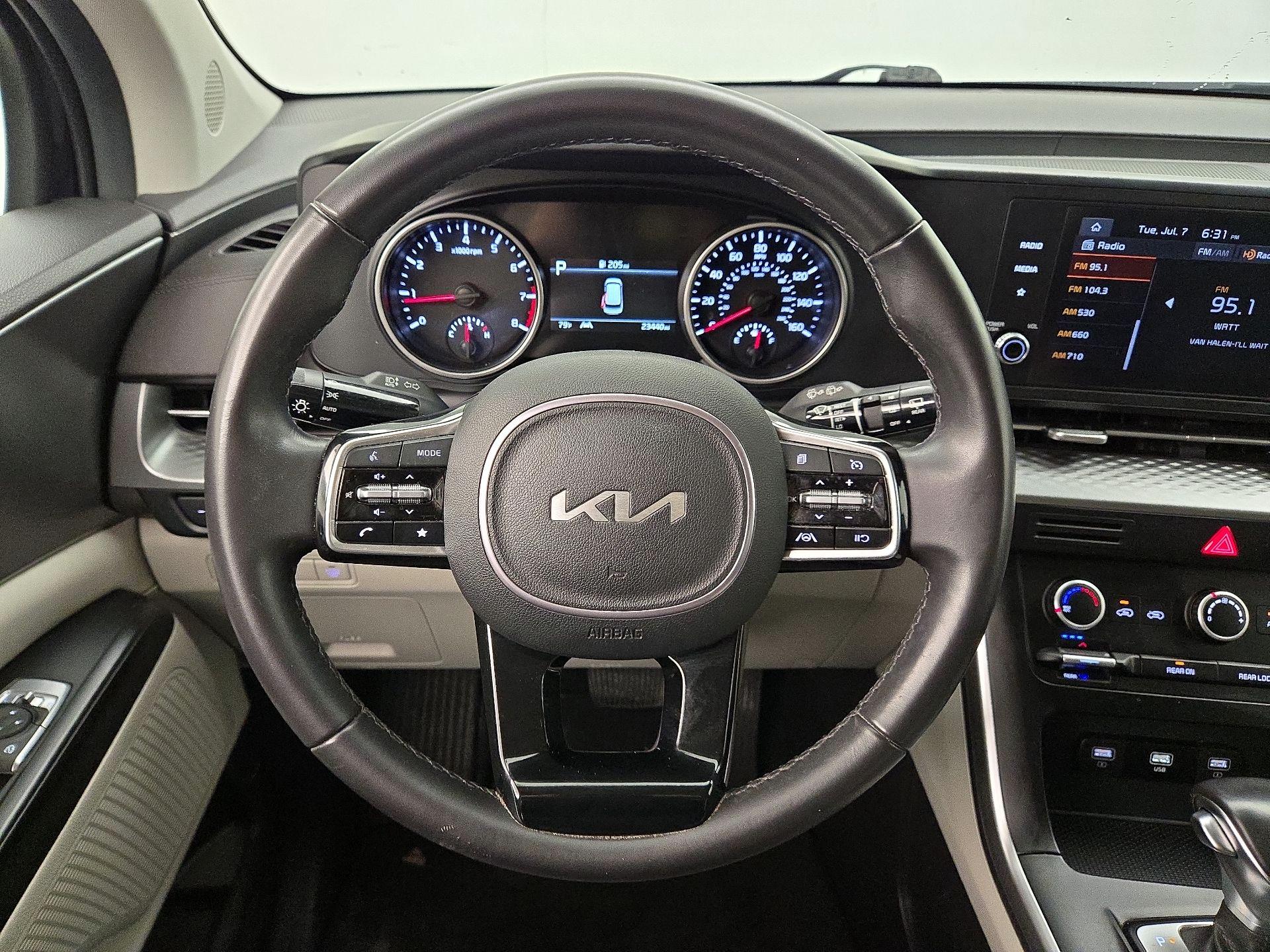 Thumbnail: 2024 Kia Carnival - 10