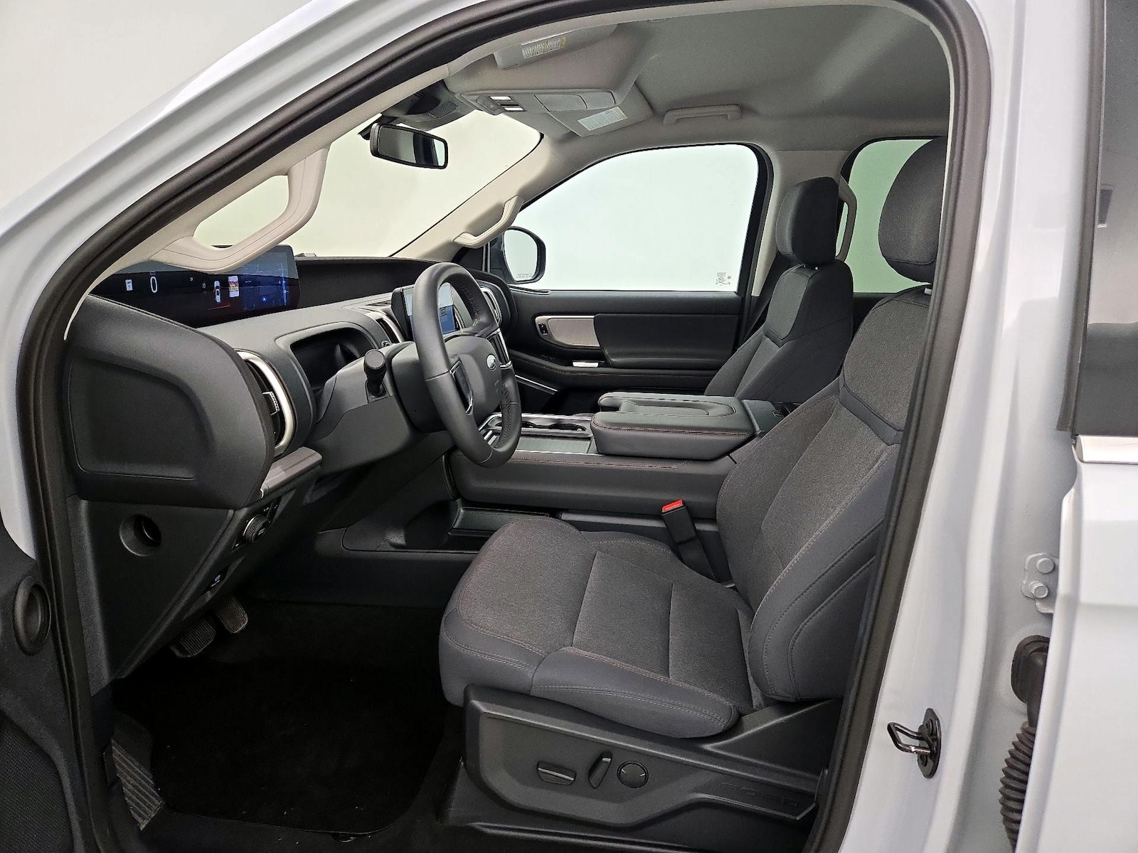 2025 Ford Expedition Active - Photo 12