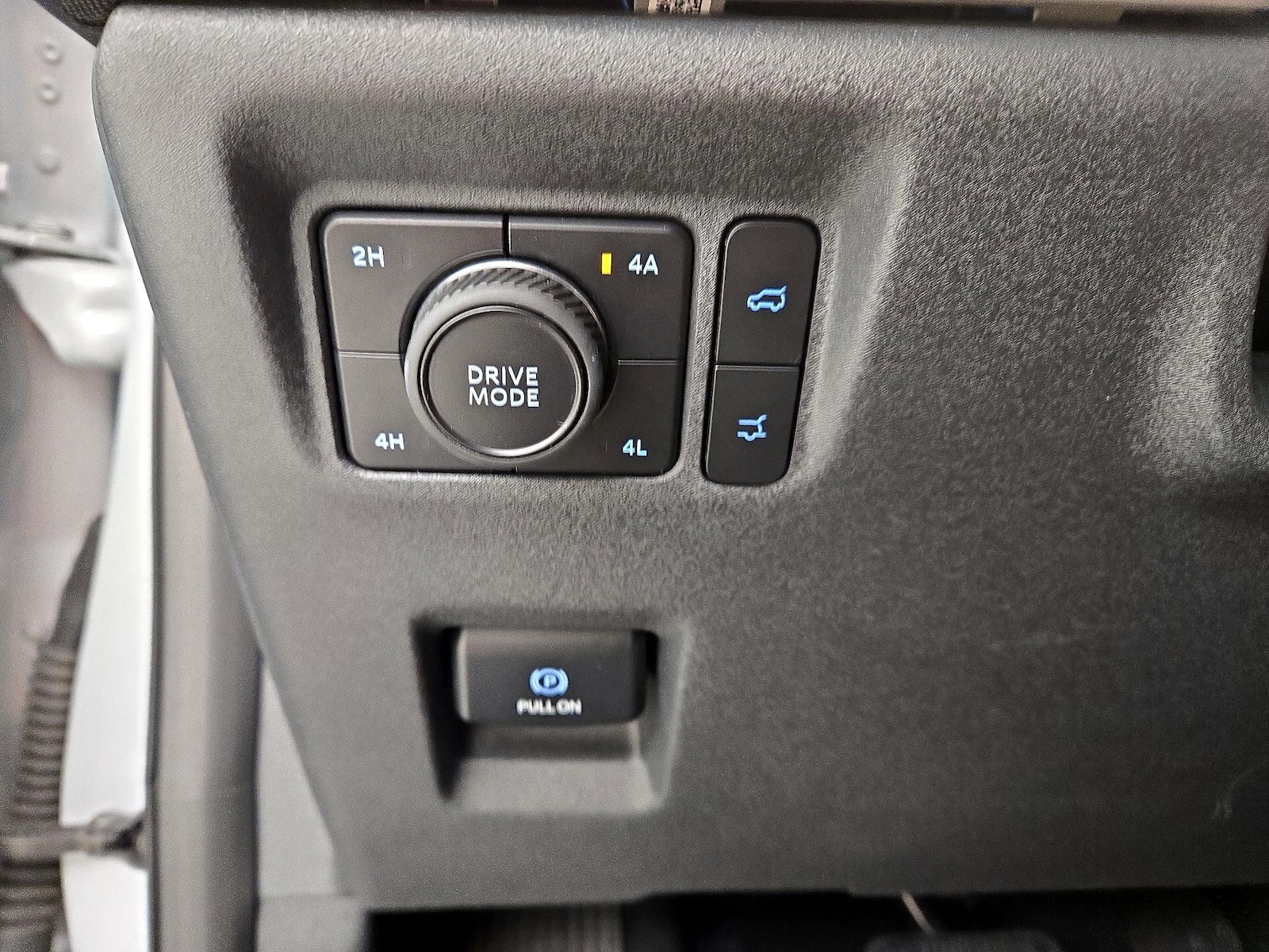 2025 Ford Expedition Active - Photo 14