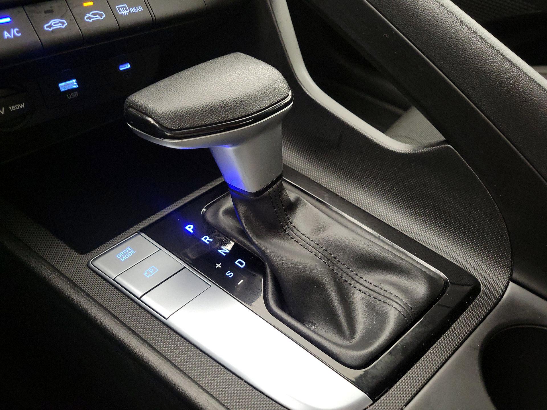 Thumbnail: 2025 Hyundai Elantra - 17