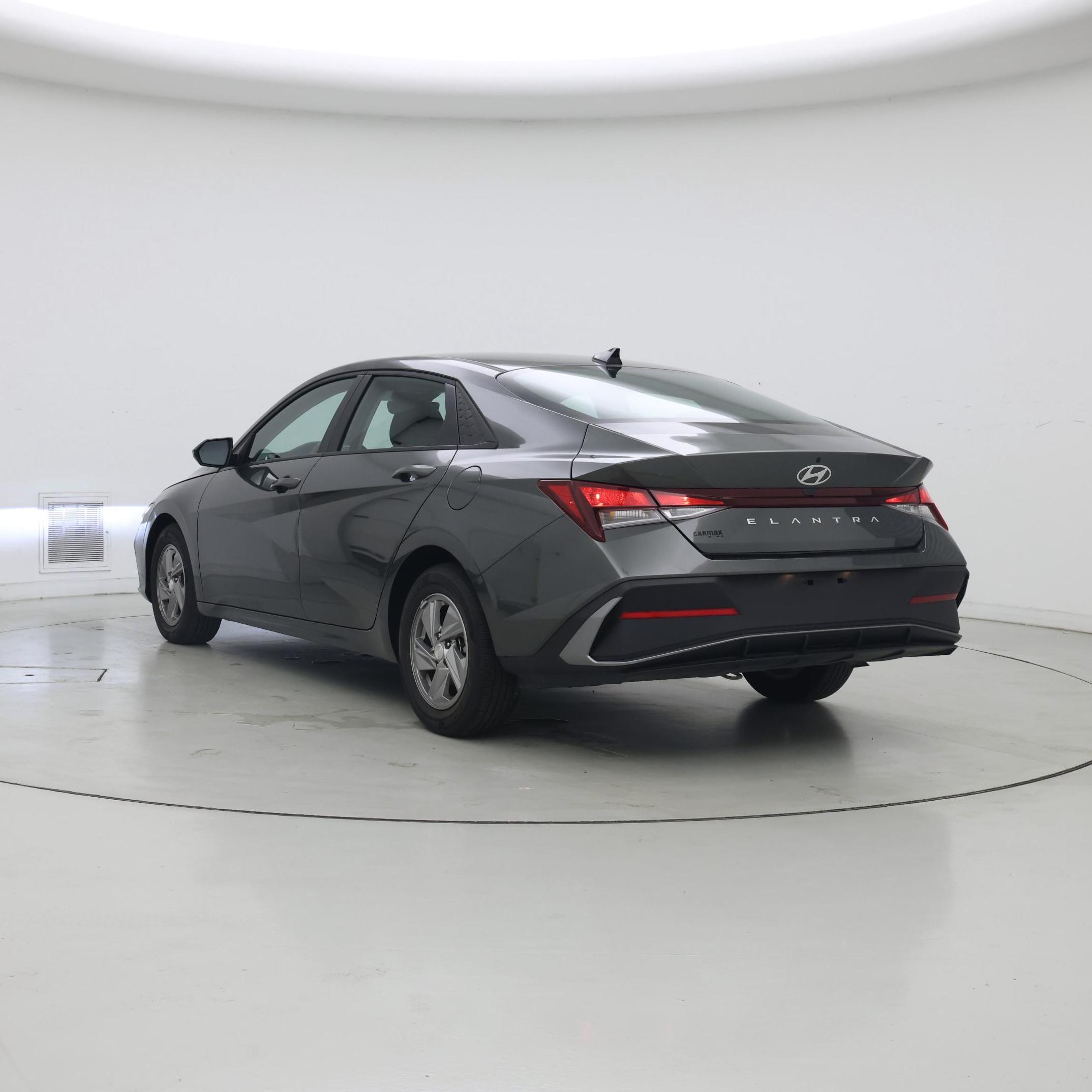 Thumbnail: 2025 Hyundai Elantra - 2