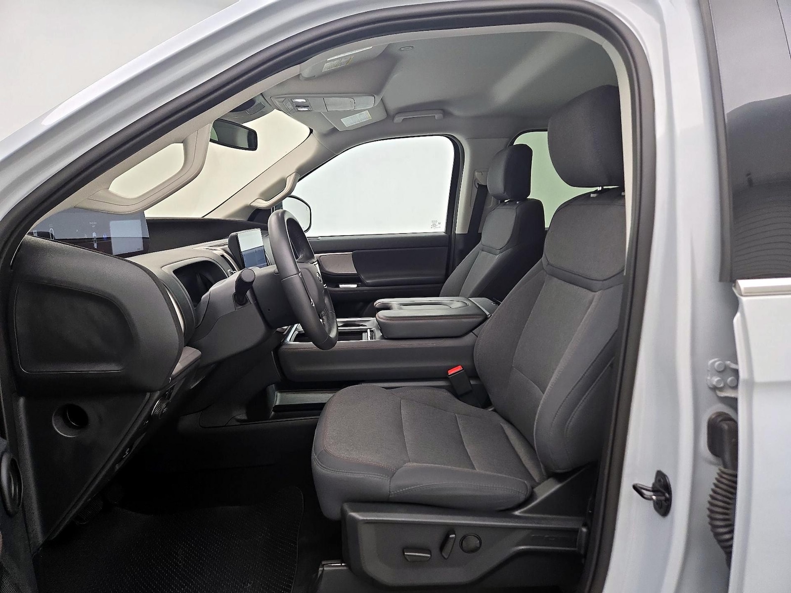 2025 Ford Expedition Active - Photo 12