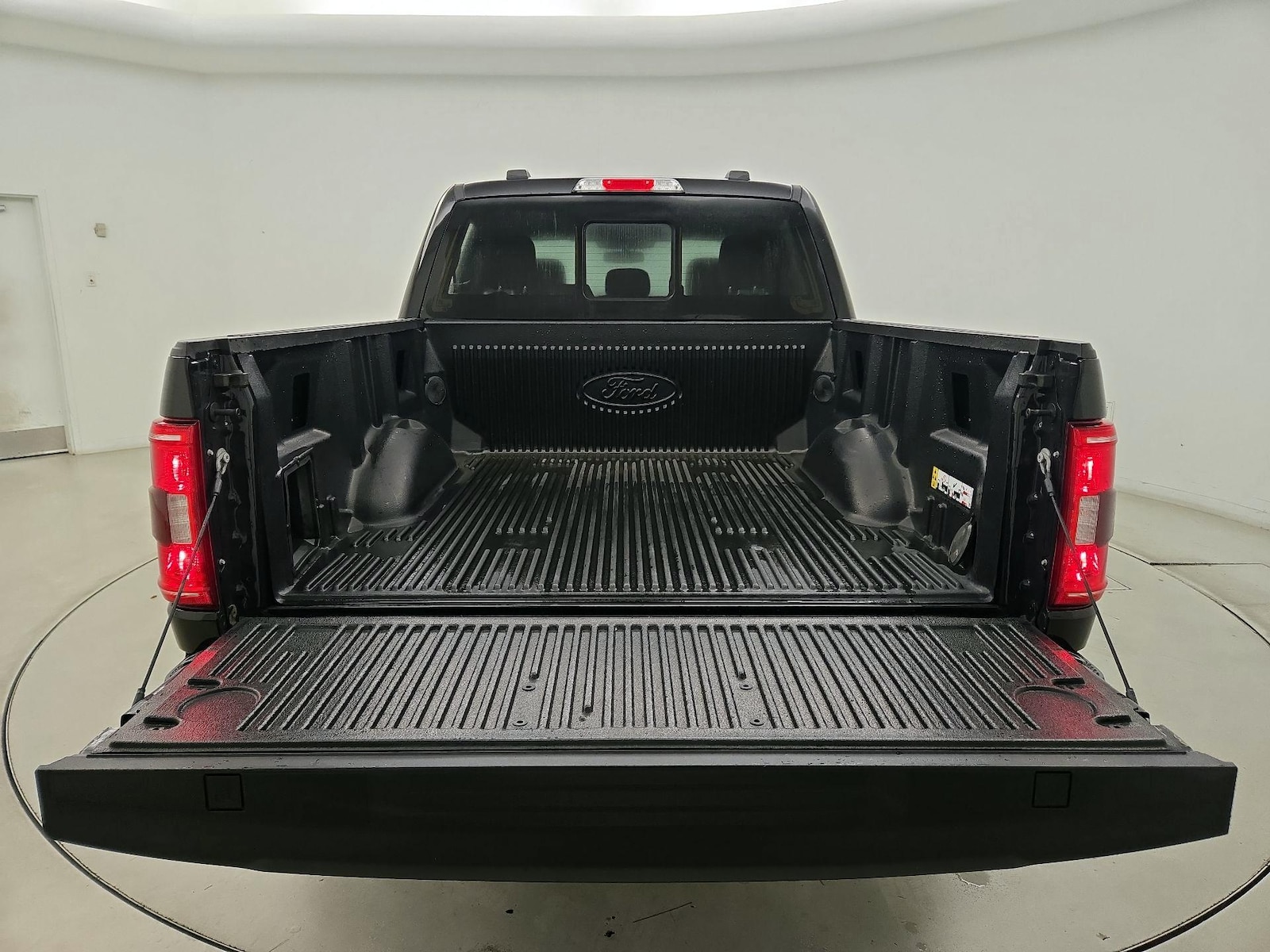 2023 Ford F-150 XLT - Photo 22