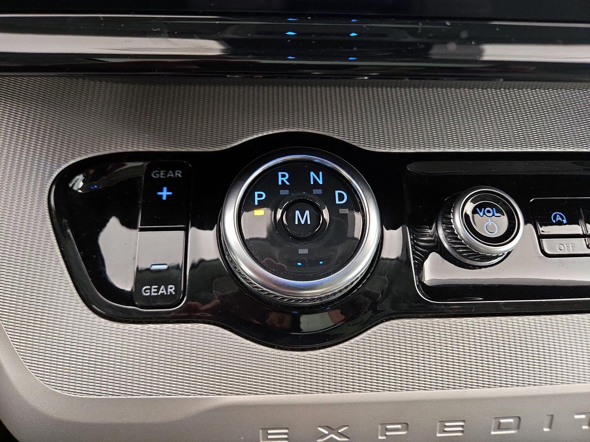 Thumbnail: 2025 Ford Expedition - 18