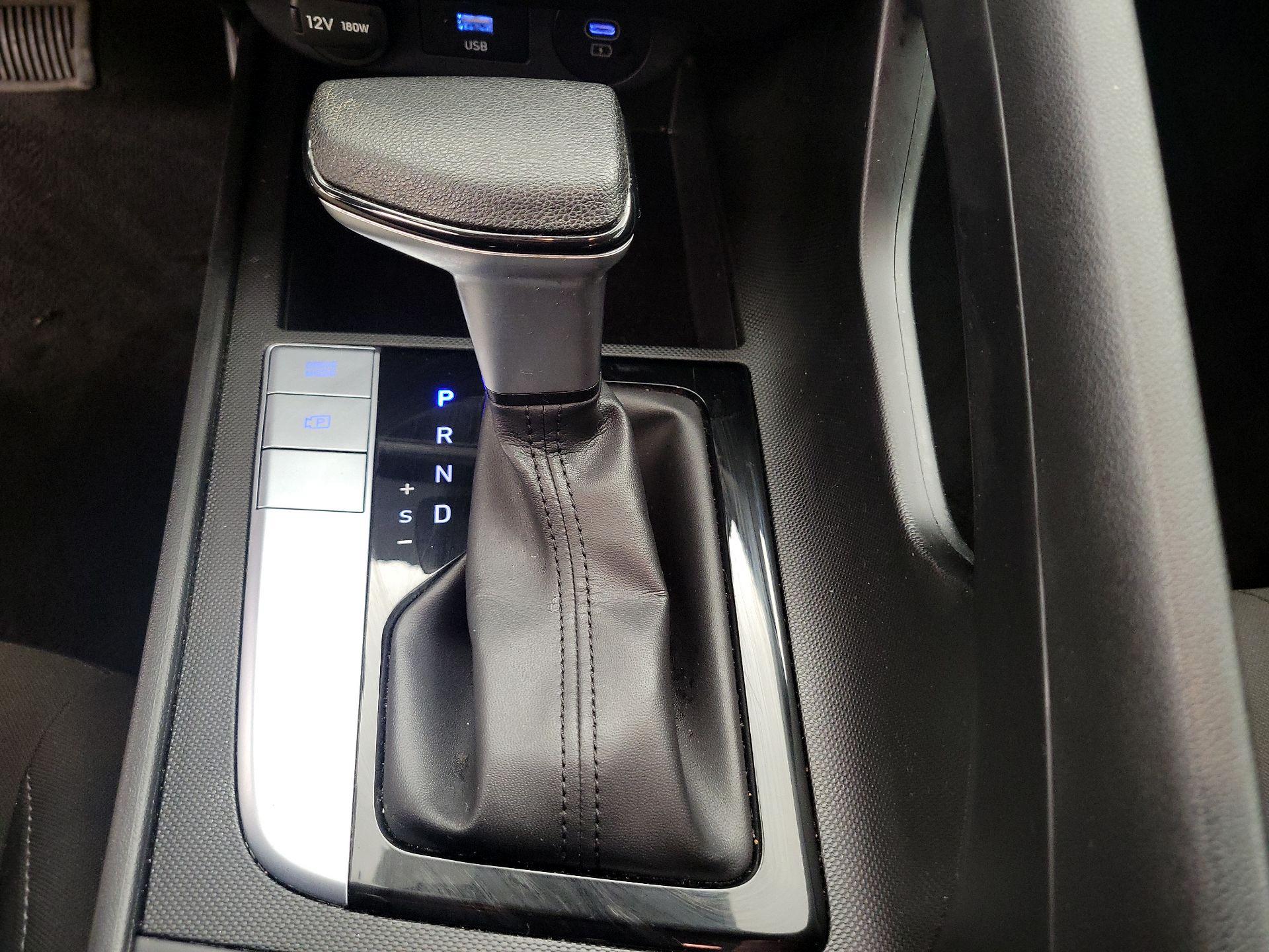 Thumbnail: 2024 Hyundai Elantra - 18