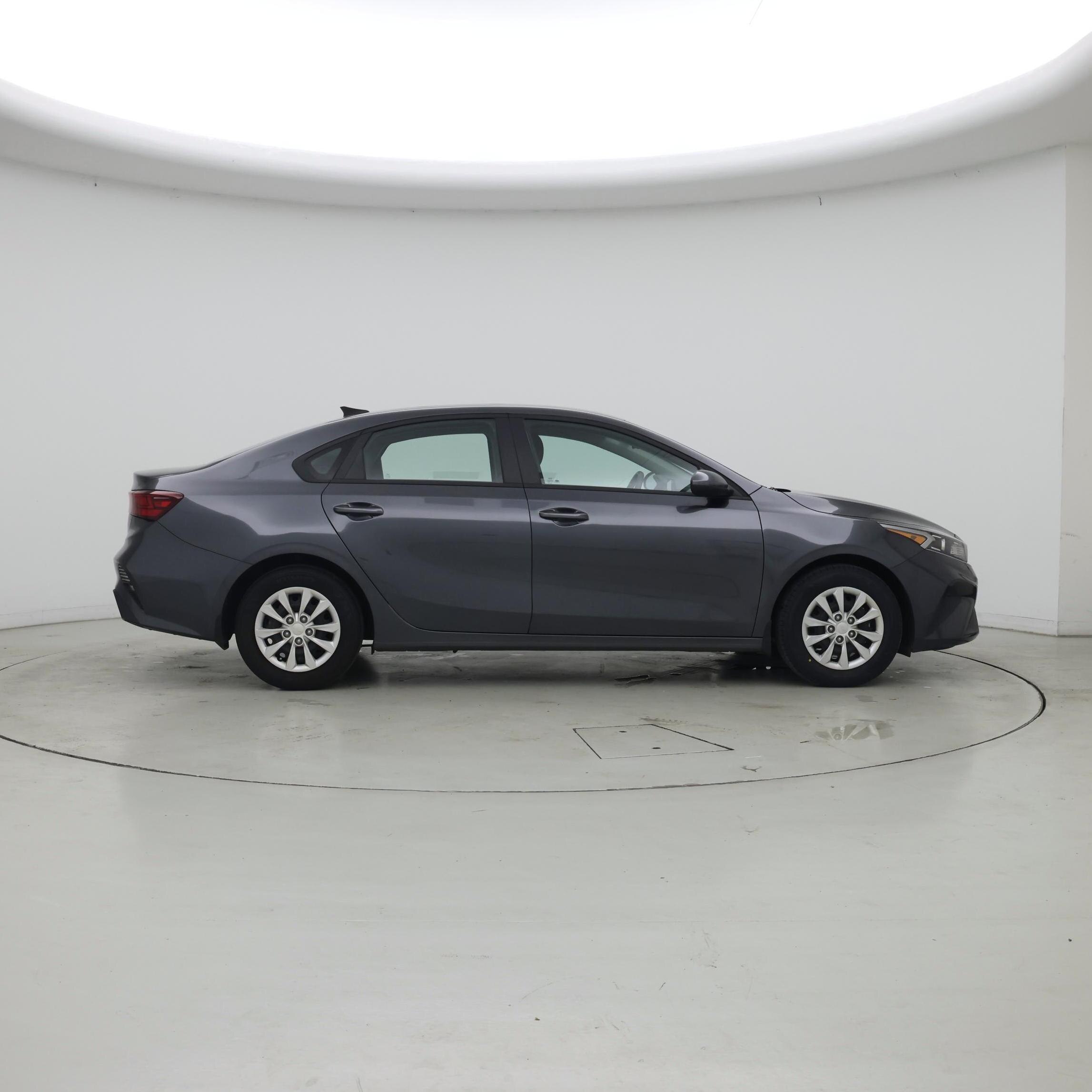 Thumbnail: 2024 Kia Forte - 7