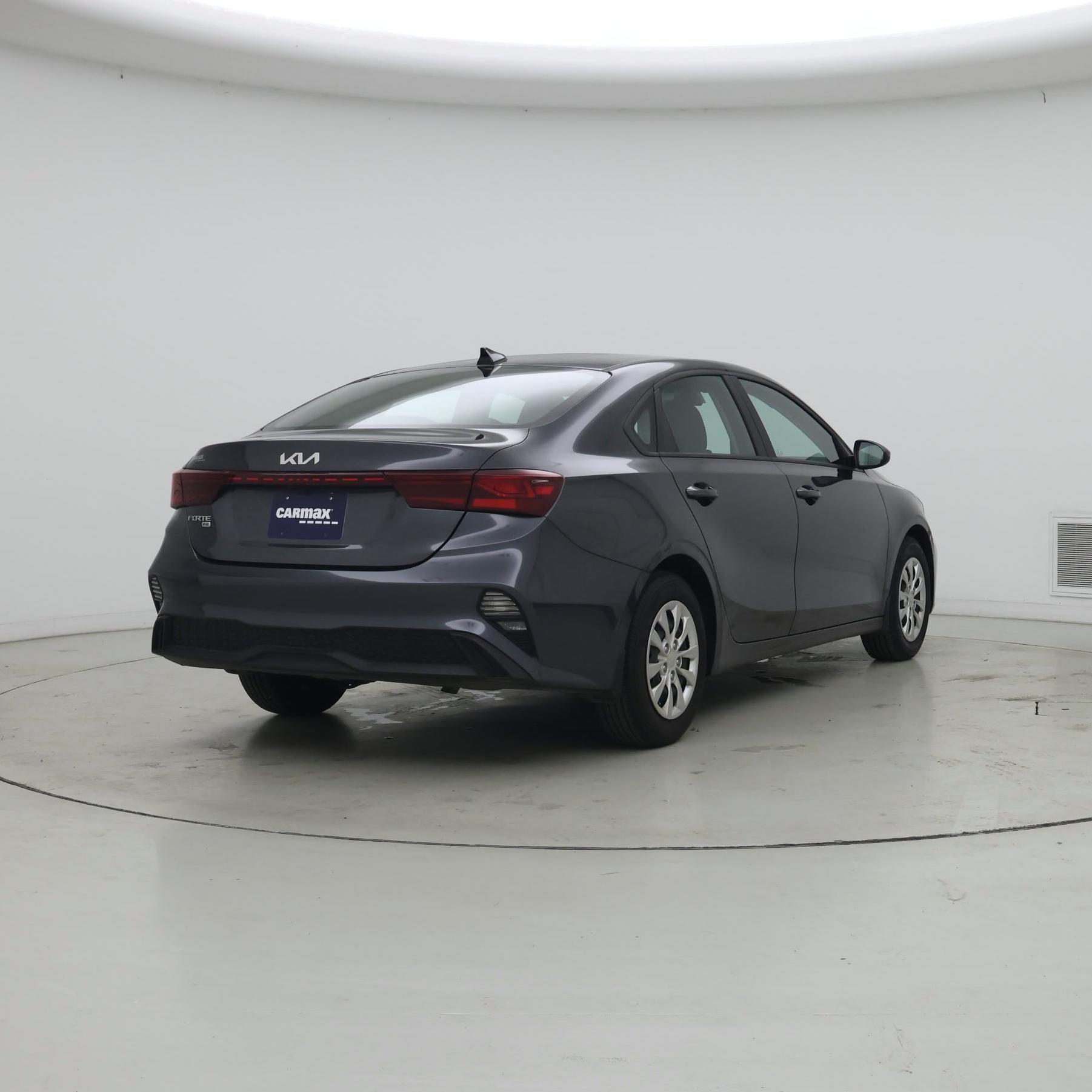 Thumbnail: 2024 Kia Forte - 8