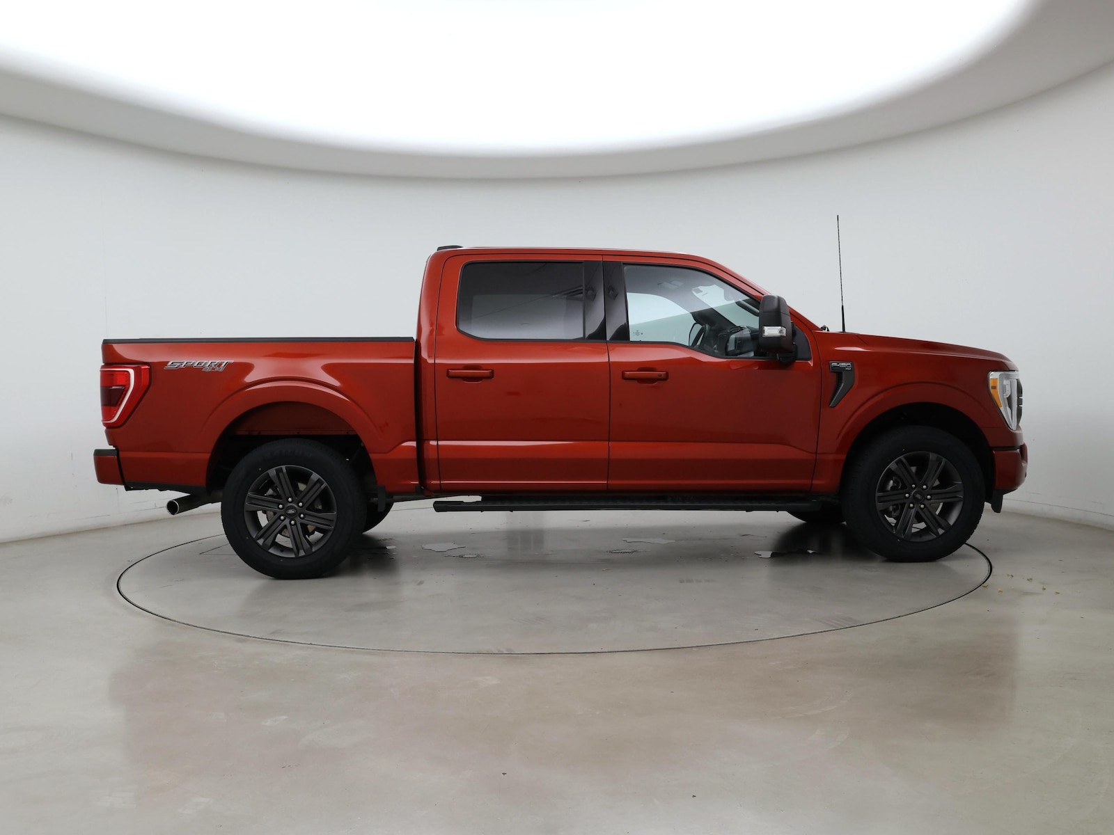 2023 Ford F-150 XLT - Photo 8
