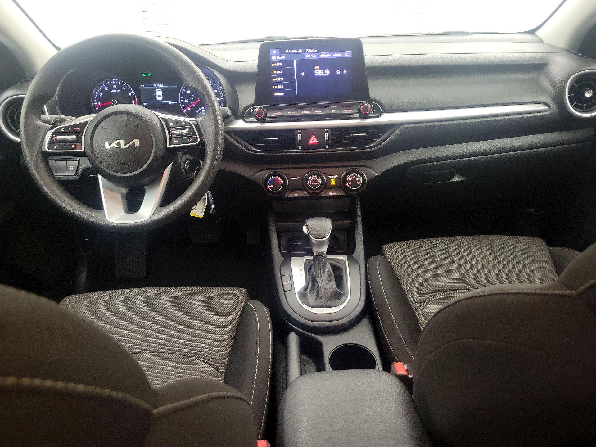 Thumbnail: 2024 Kia Forte - 9