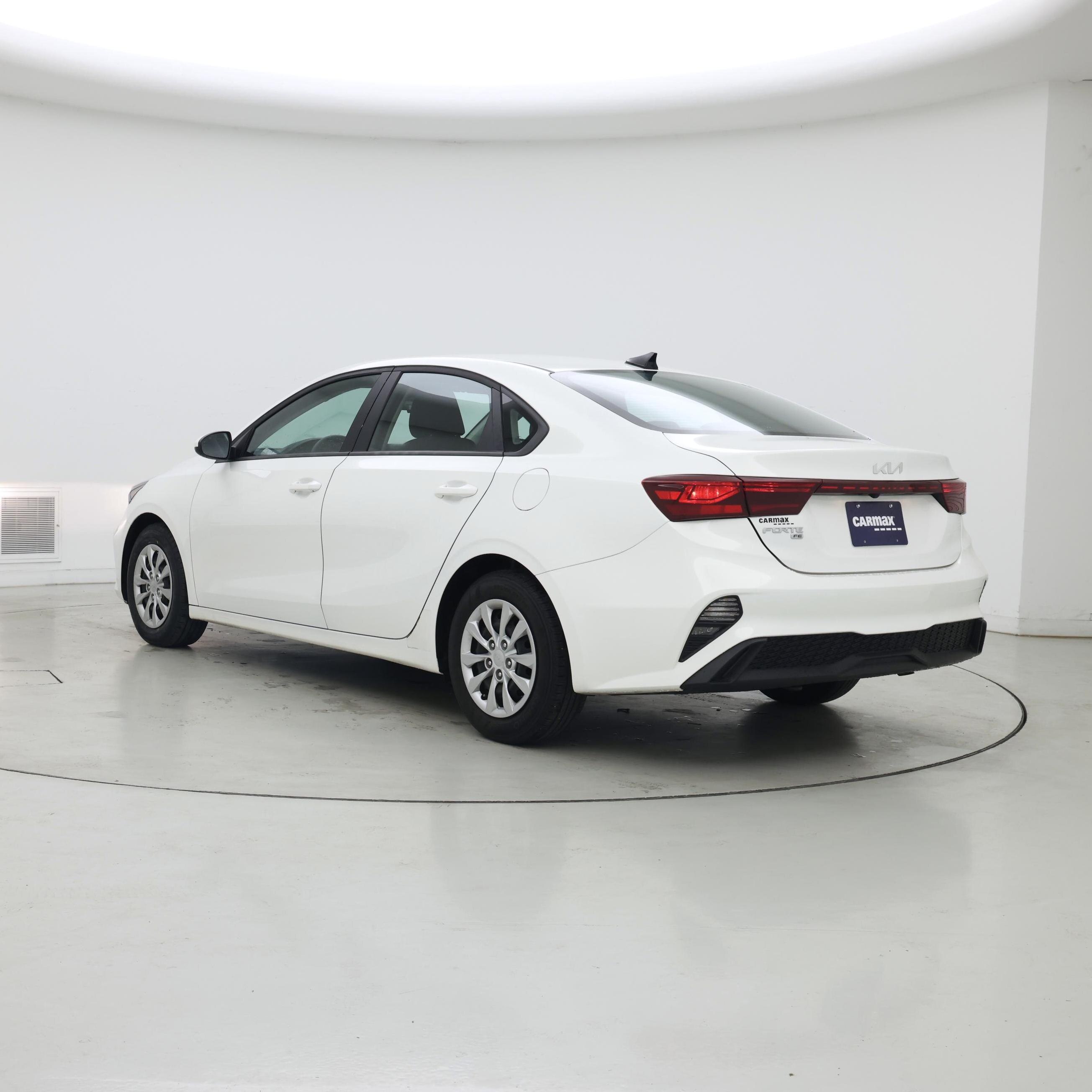 Thumbnail: 2024 Kia Forte - 2