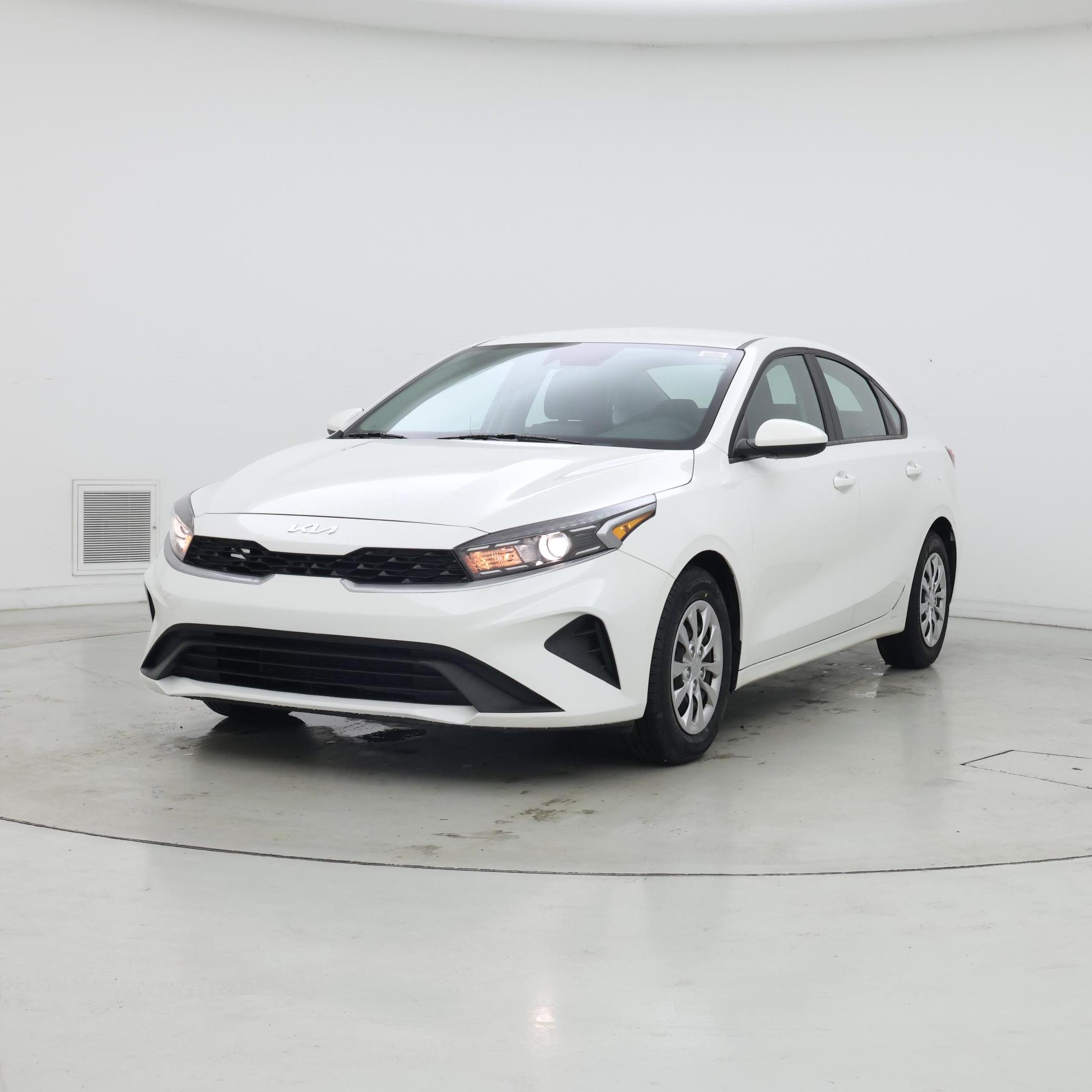 Thumbnail: 2024 Kia Forte - 4