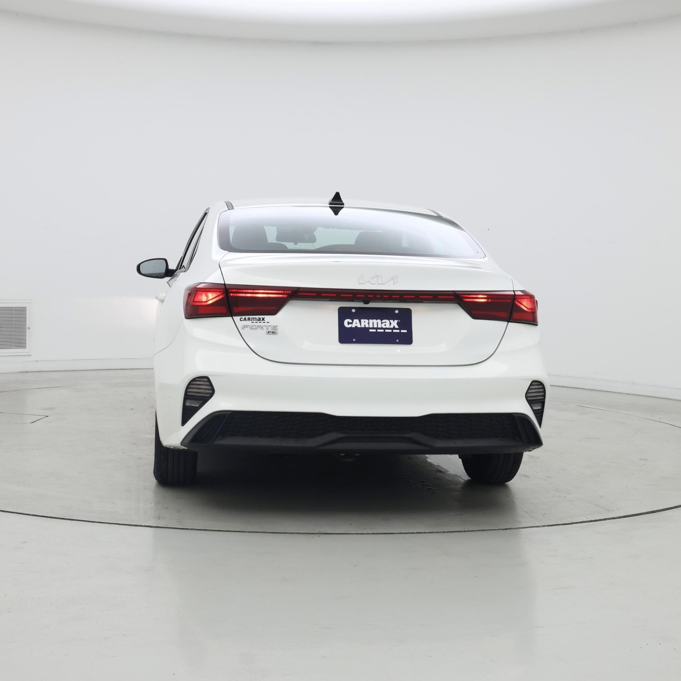 Thumbnail: 2024 Kia Forte - 6