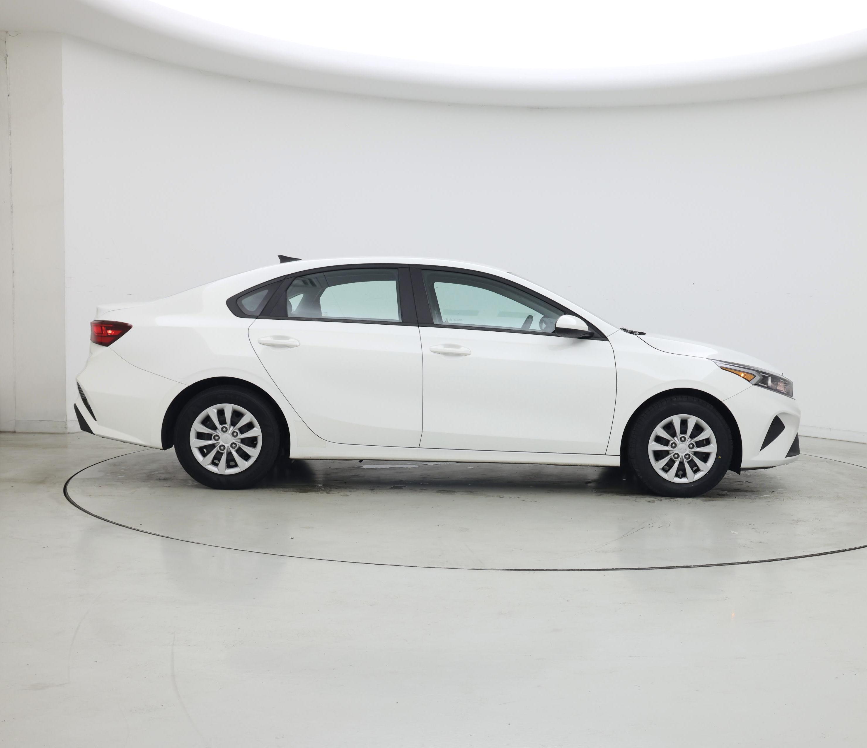 Thumbnail: 2024 Kia Forte - 7