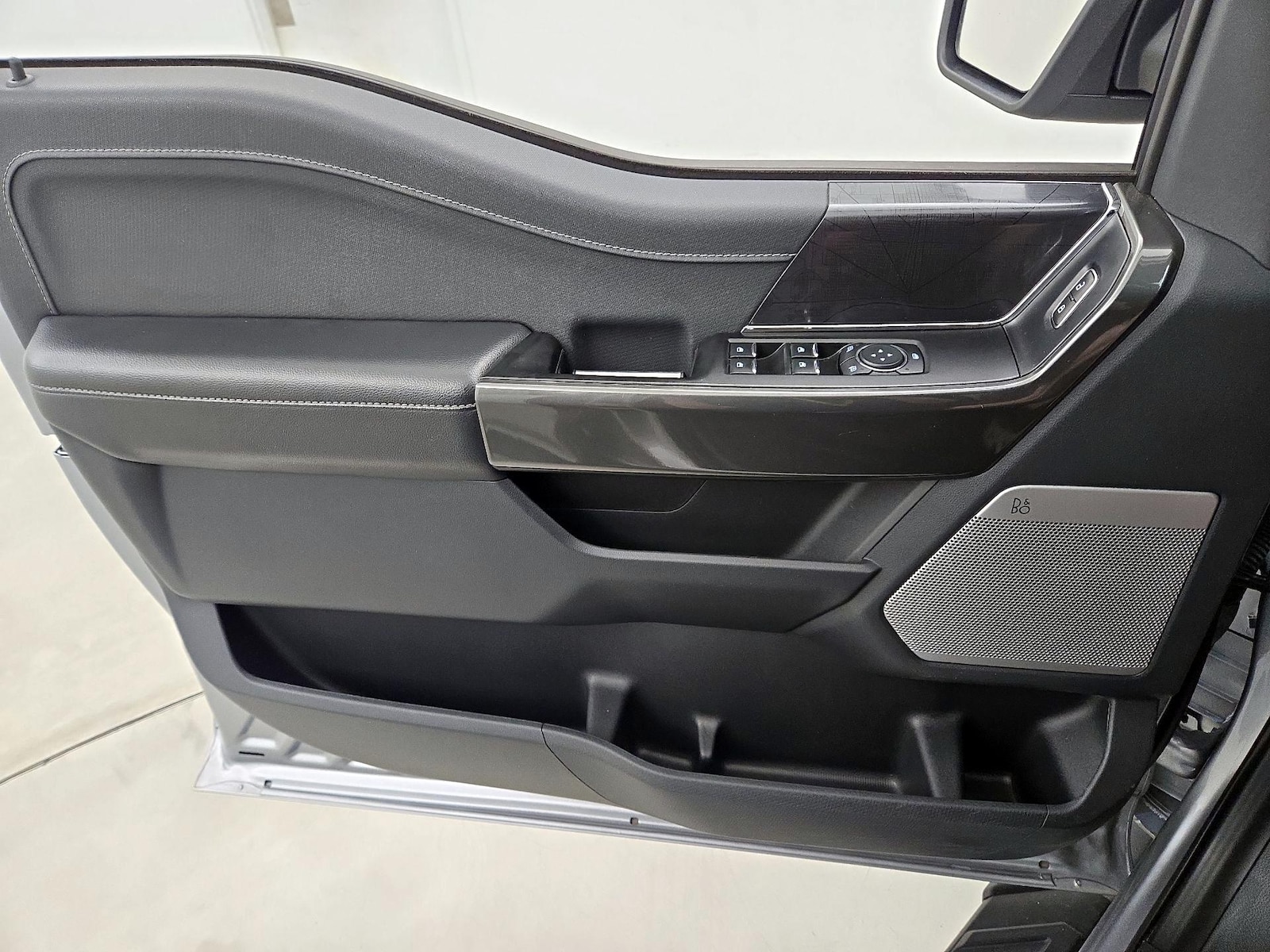 2023 Ford F-150 XLT - Photo 13