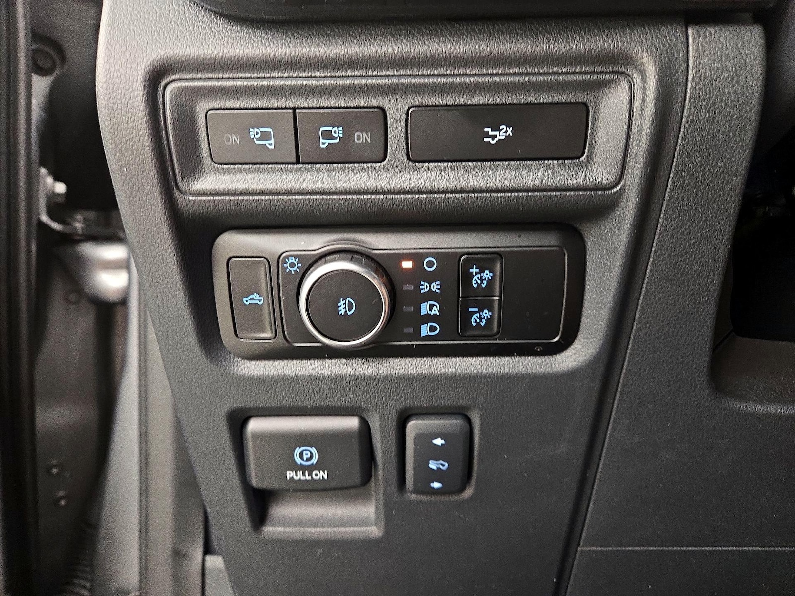 2023 Ford F-150 XLT - Photo 14