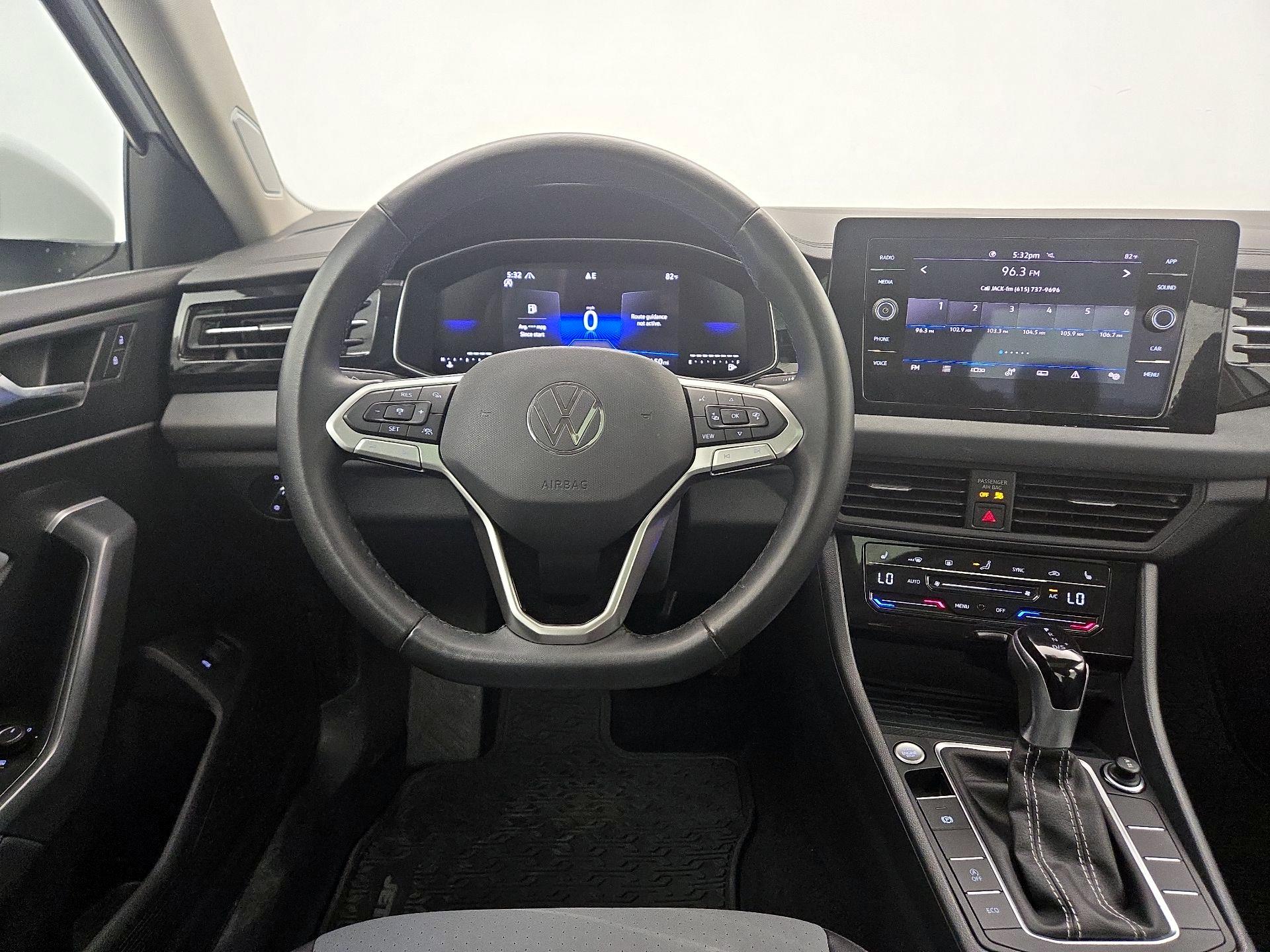 Thumbnail: 2025 Volkswagen Jetta - 10