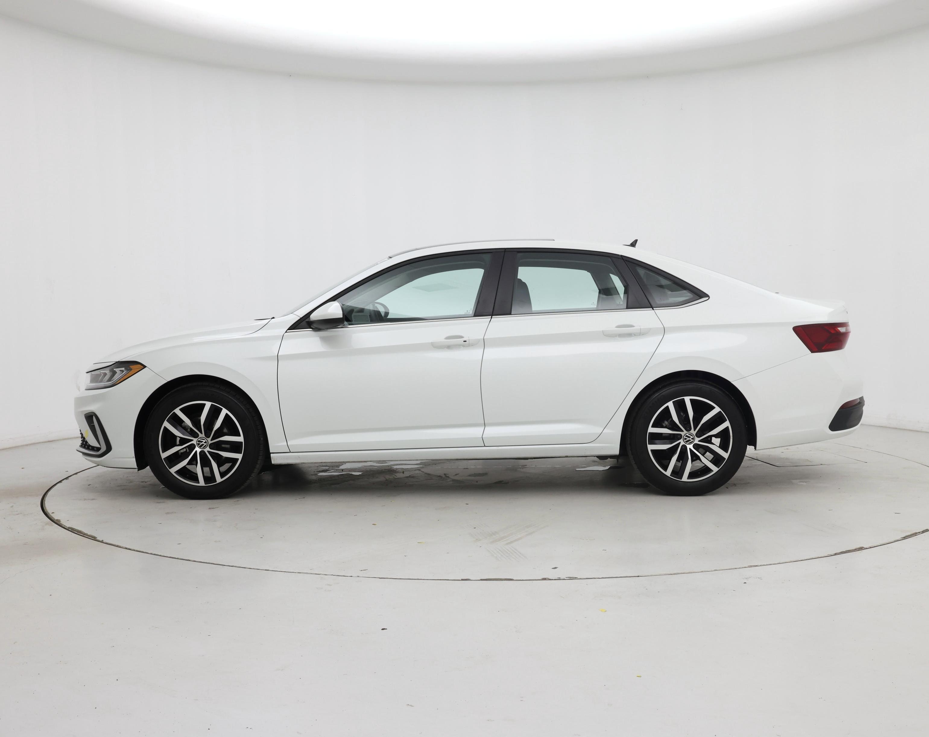 Thumbnail: 2025 Volkswagen Jetta - 3