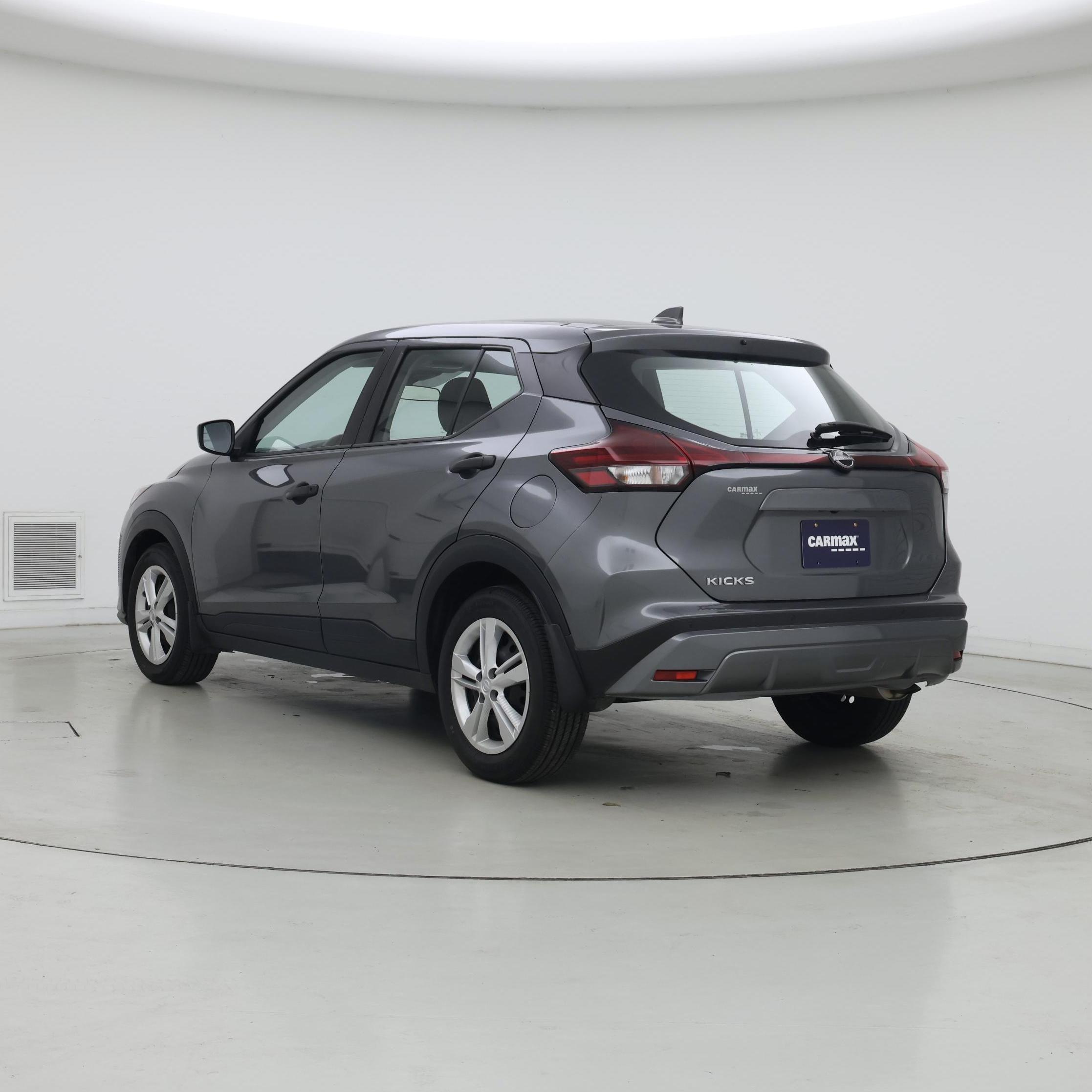 Thumbnail: 2025 Nissan Kicks - 2