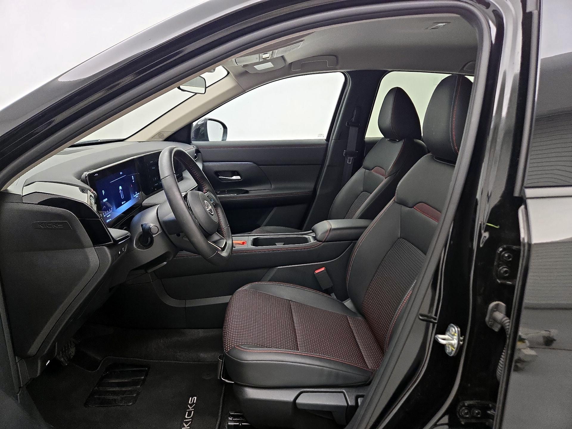 Thumbnail: 2025 Nissan Kicks - 11
