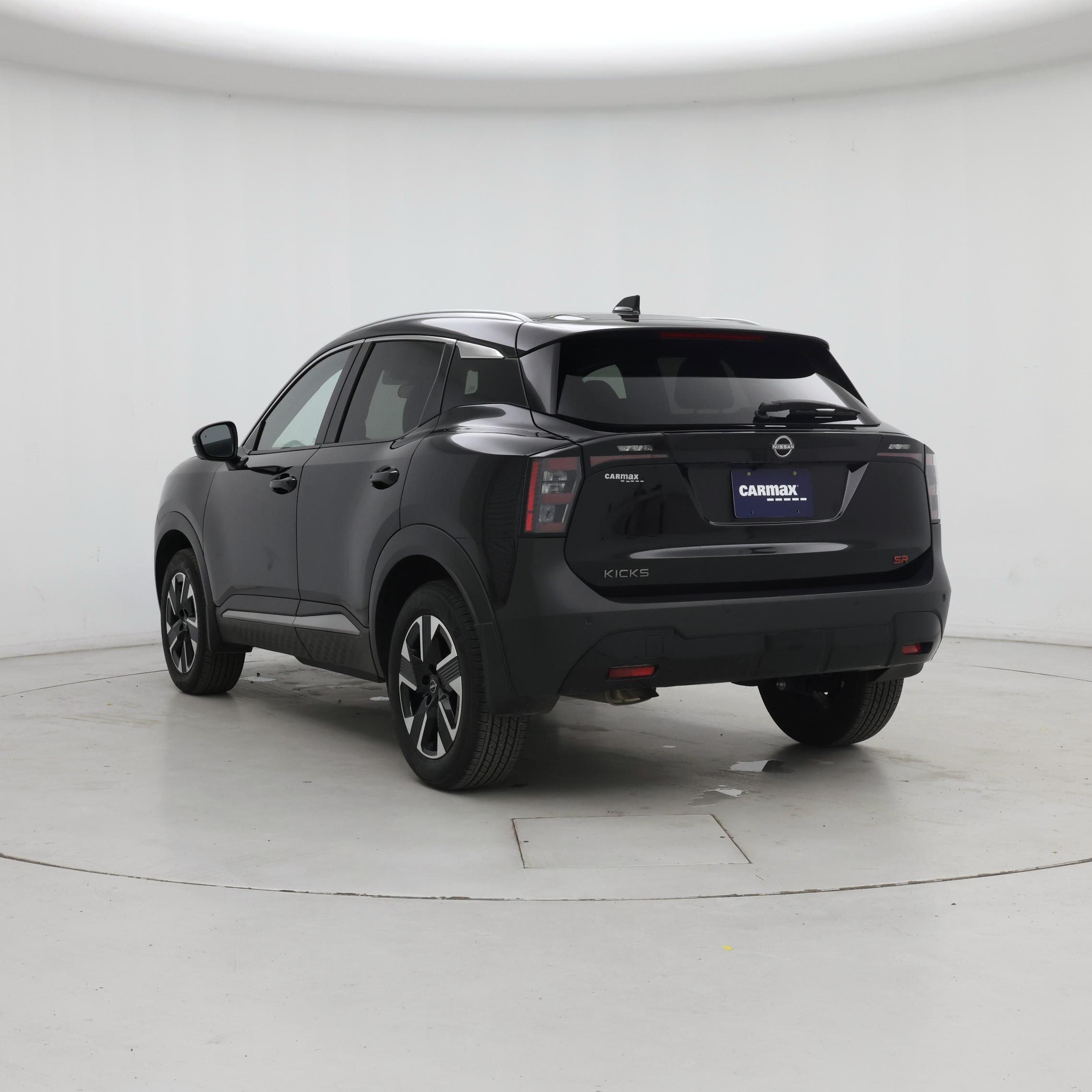 Thumbnail: 2025 Nissan Kicks - 2