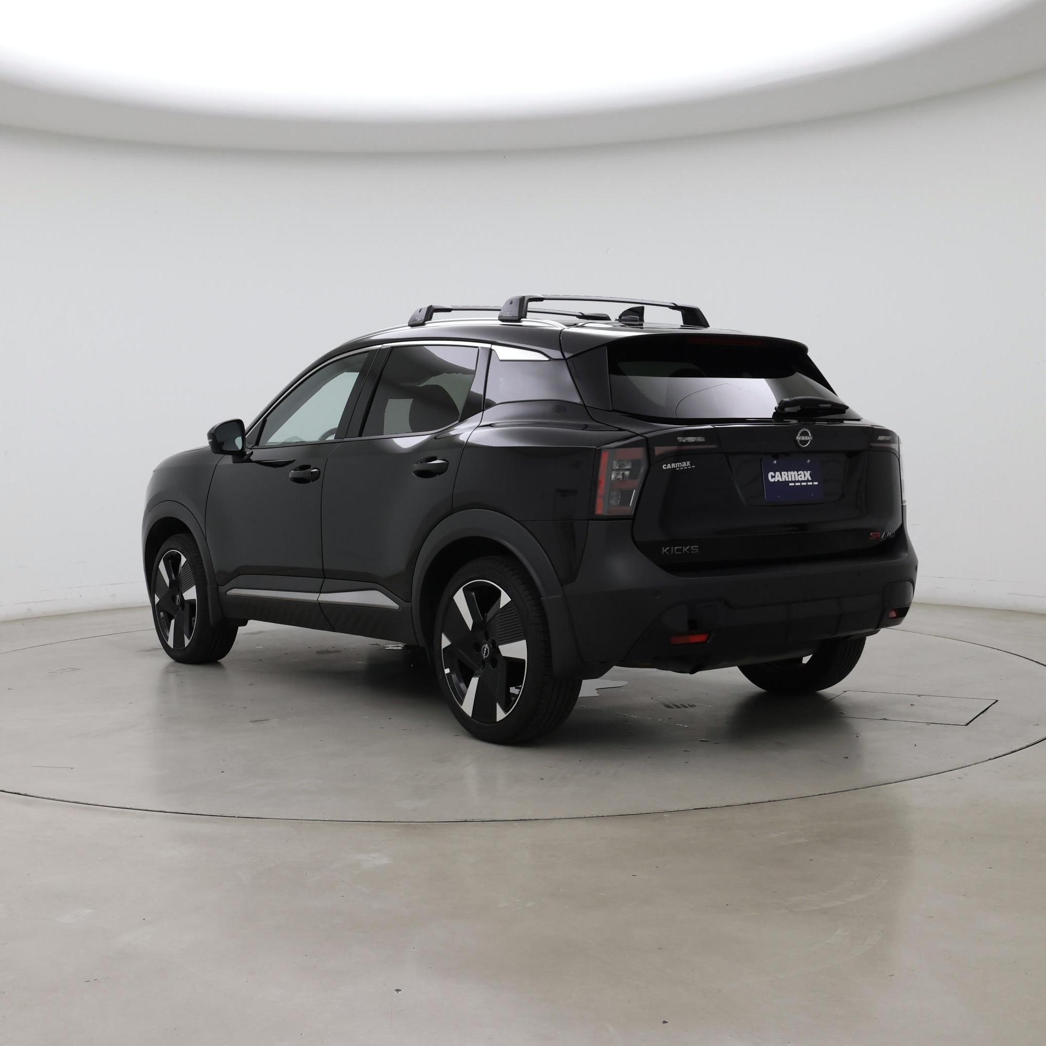 Thumbnail: 2025 Nissan Kicks - 2