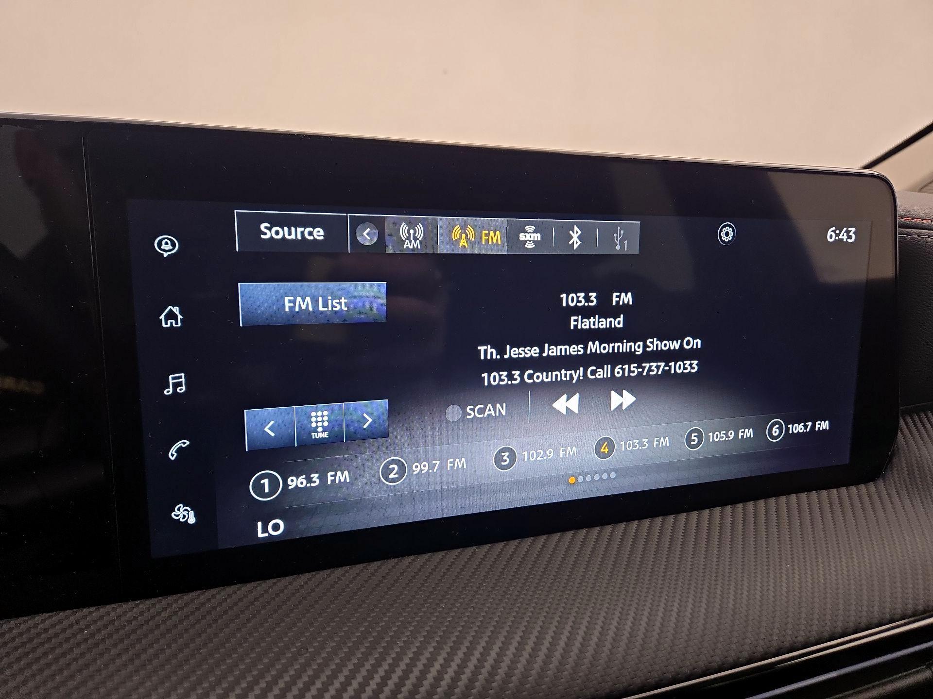 Thumbnail: 2025 Nissan Kicks - 15