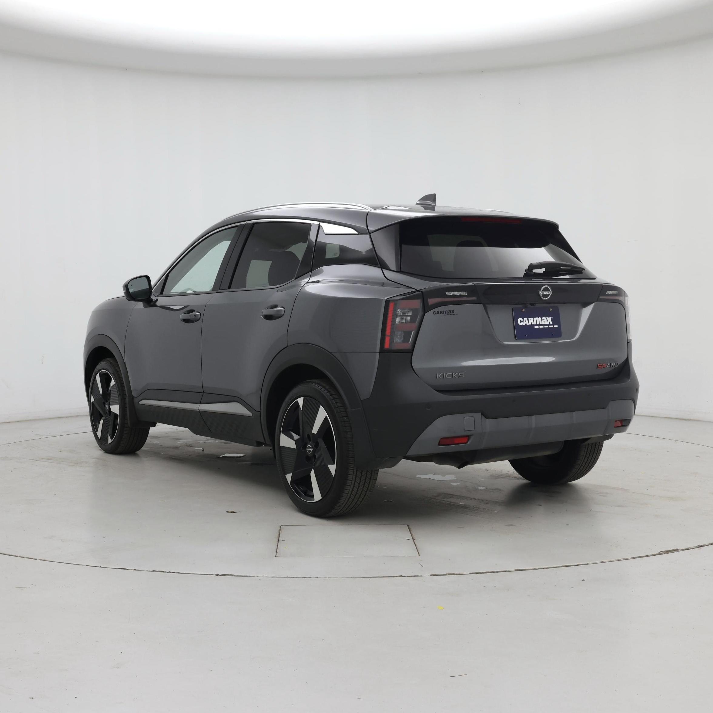 Thumbnail: 2025 Nissan Kicks - 2