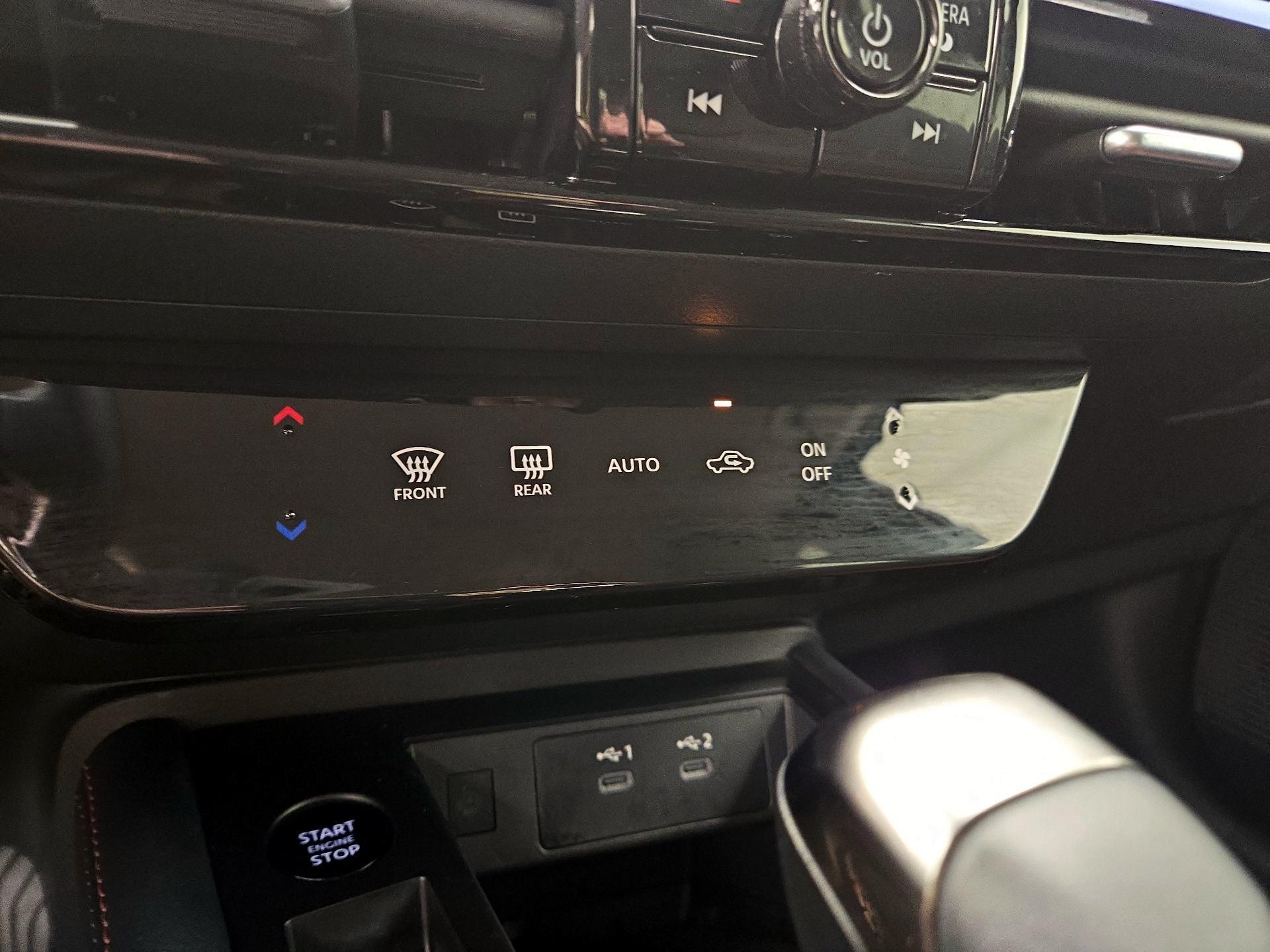 Thumbnail: 2025 Nissan Kicks - 16