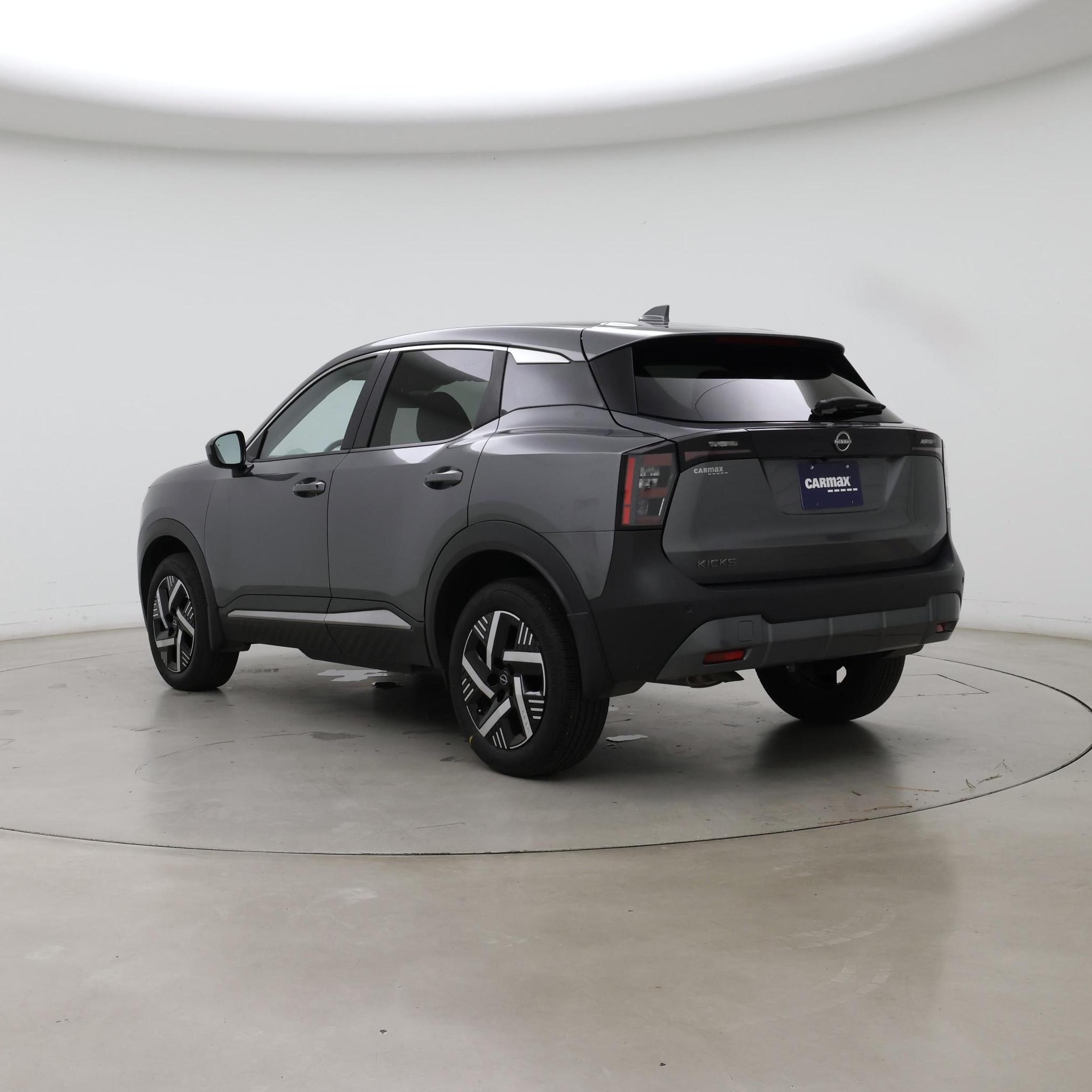 Thumbnail: 2025 Nissan Kicks - 2
