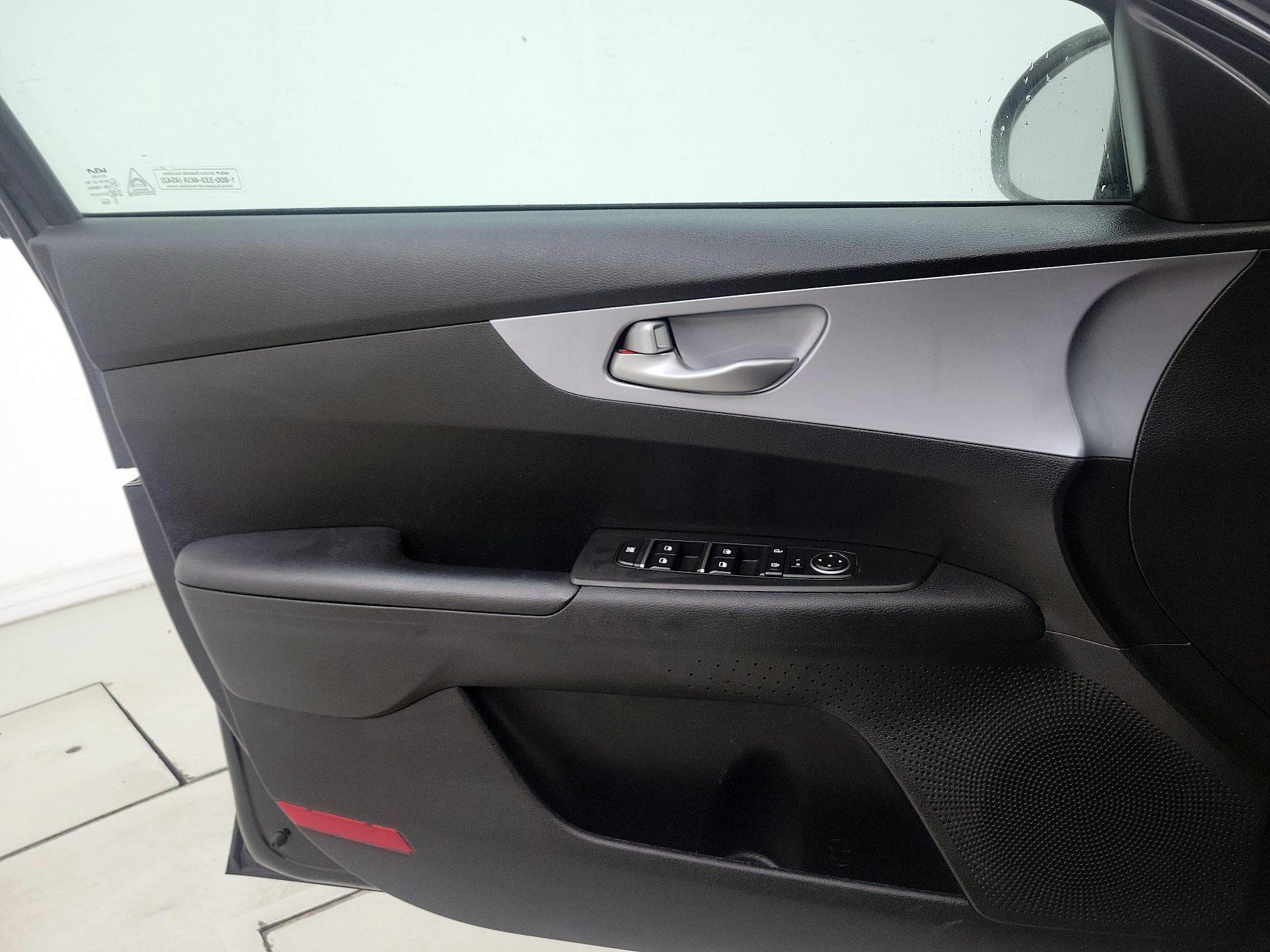 Thumbnail: 2024 Kia Forte - 12