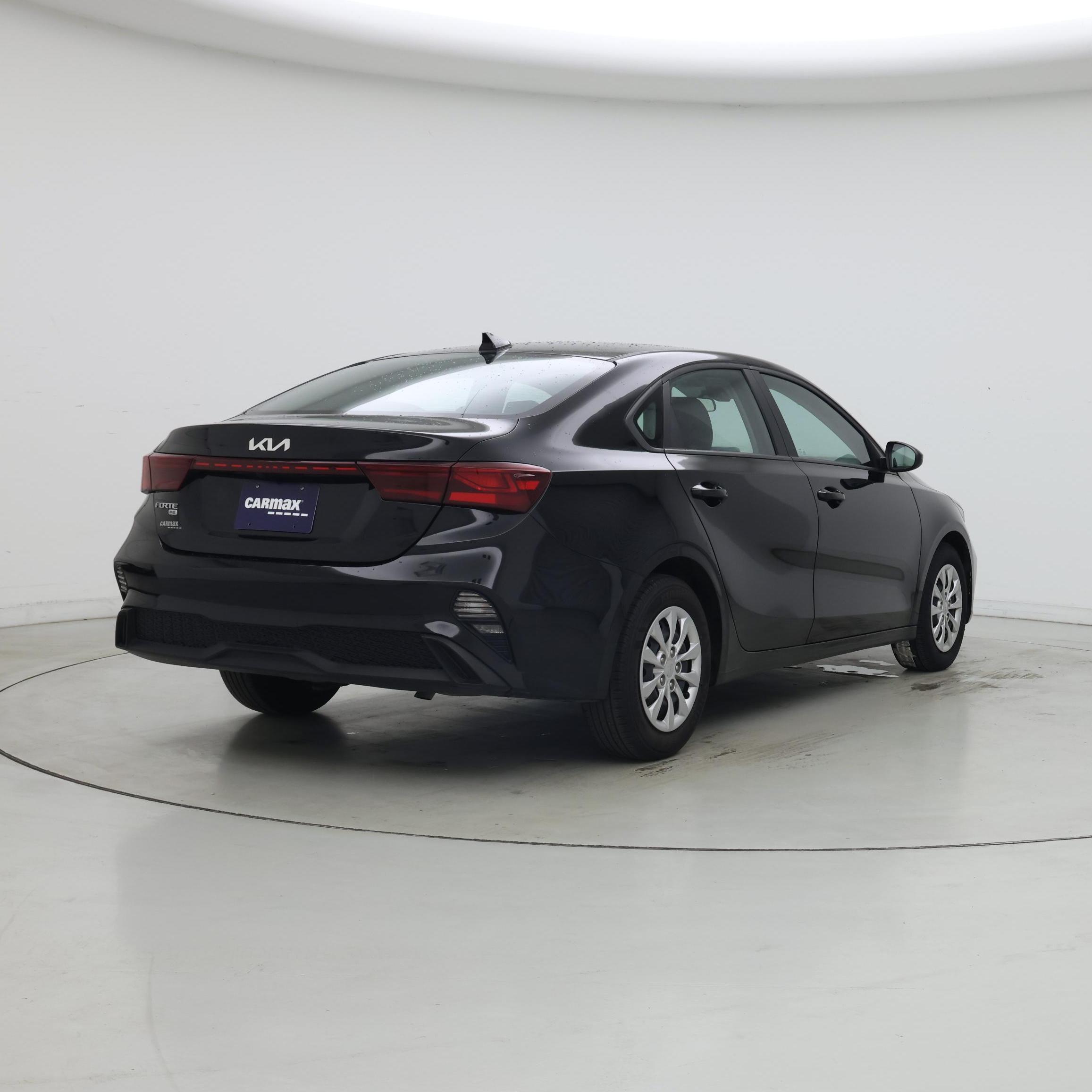 Thumbnail: 2024 Kia Forte - 8