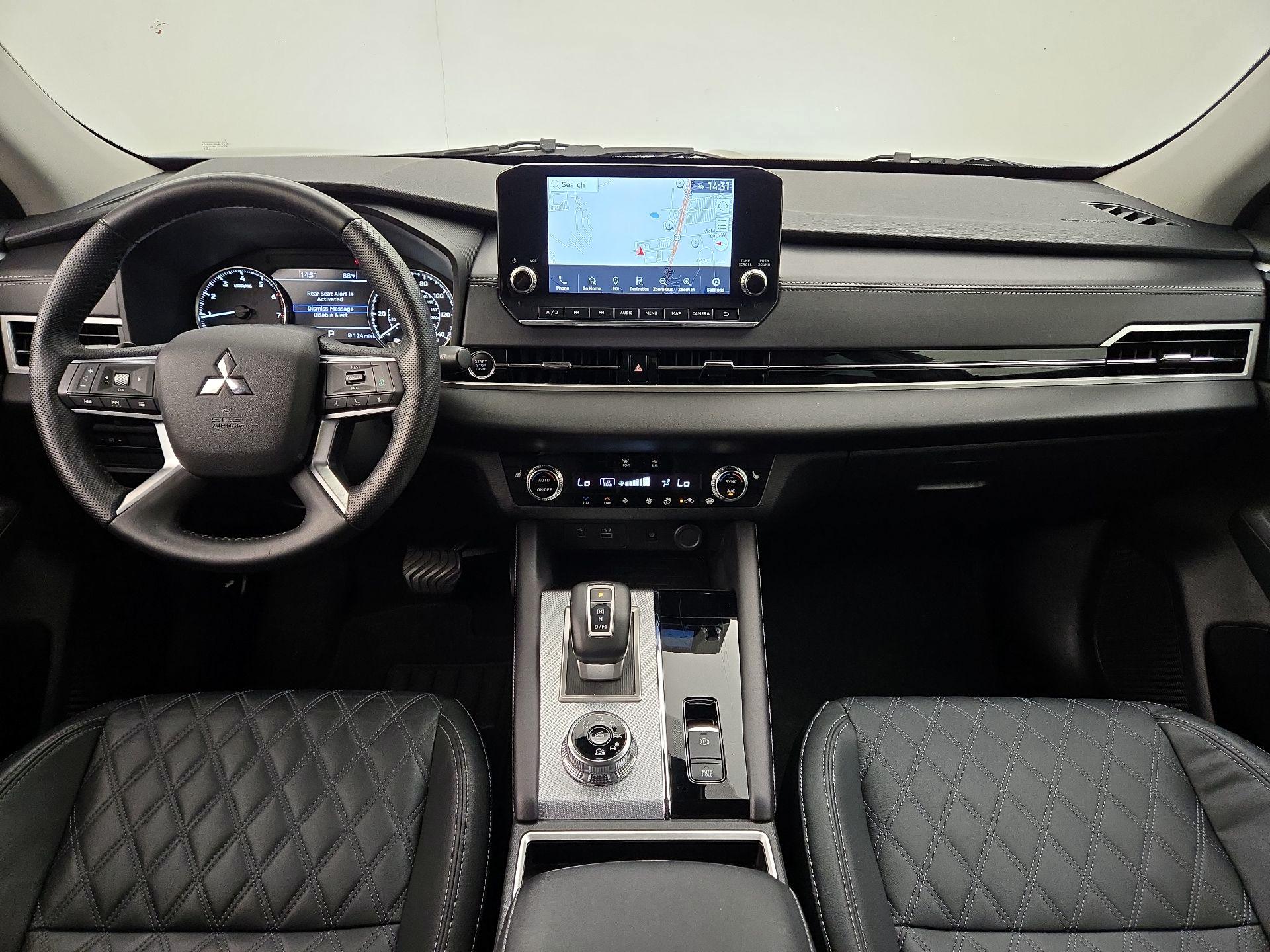 Thumbnail: 2022 Mitsubishi Outlander - 9