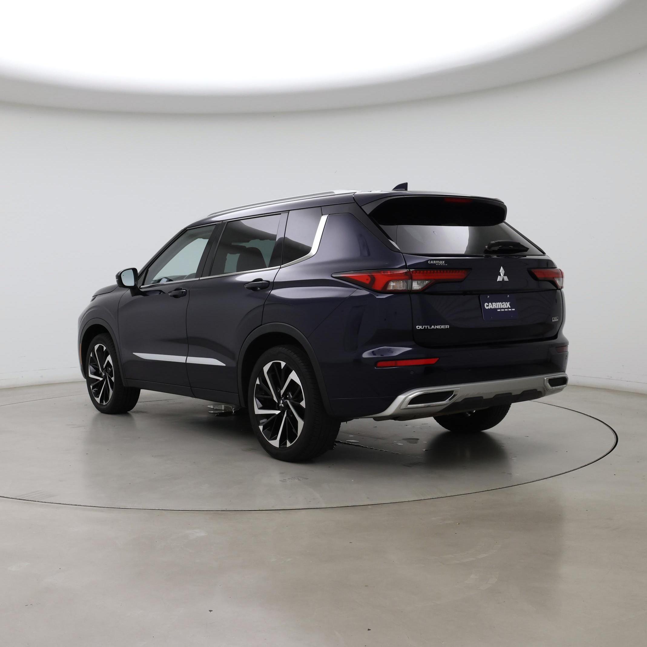 Thumbnail: 2022 Mitsubishi Outlander - 2