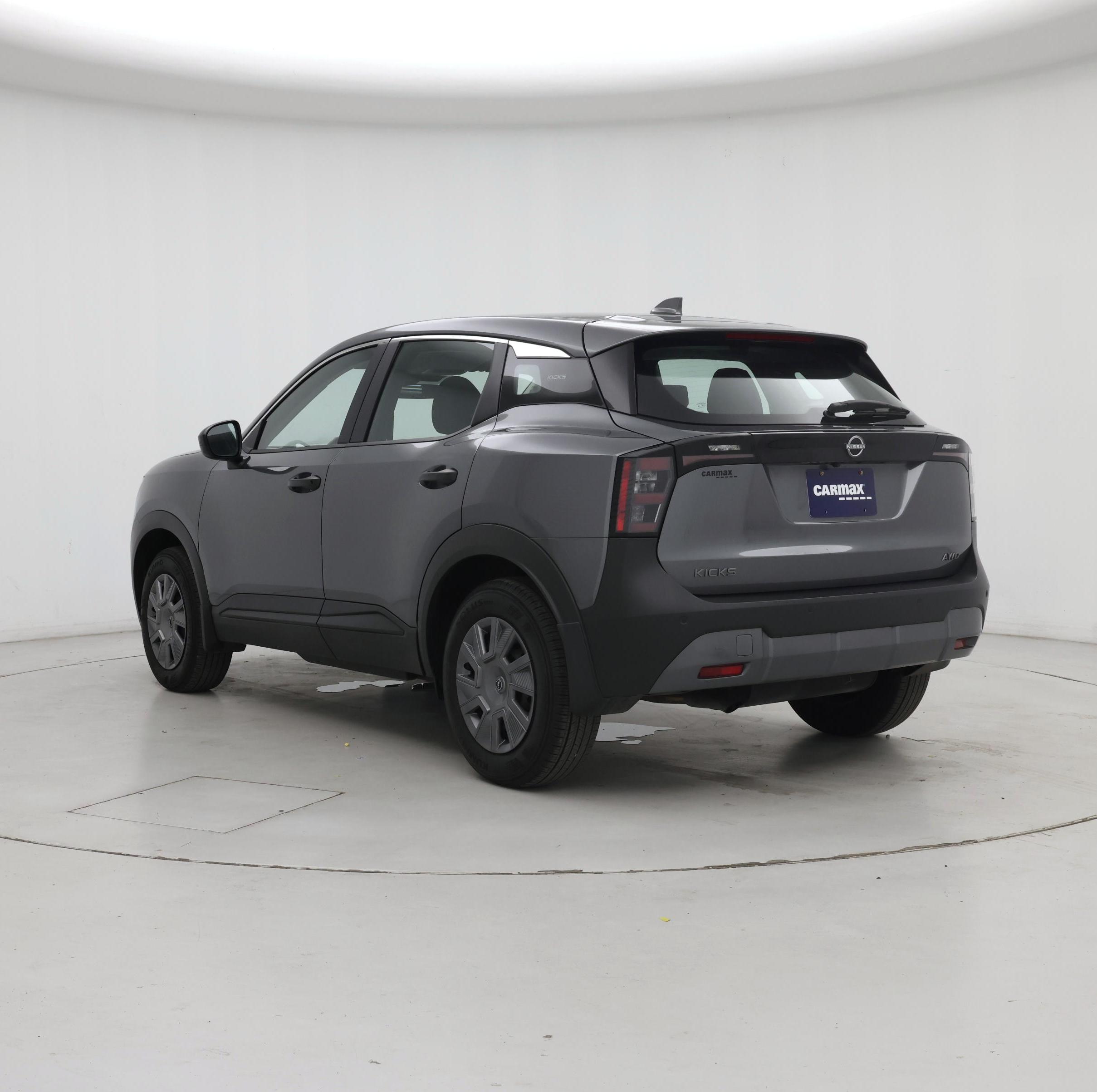 Thumbnail: 2025 Nissan Kicks - 2