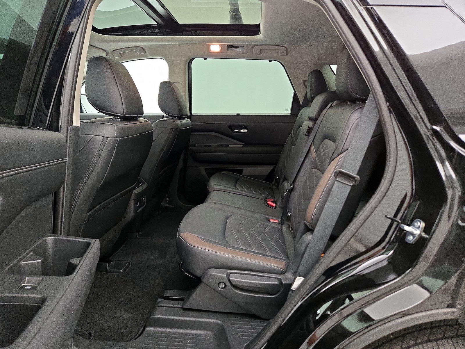 2025 Nissan Pathfinder Platinum - Photo 22