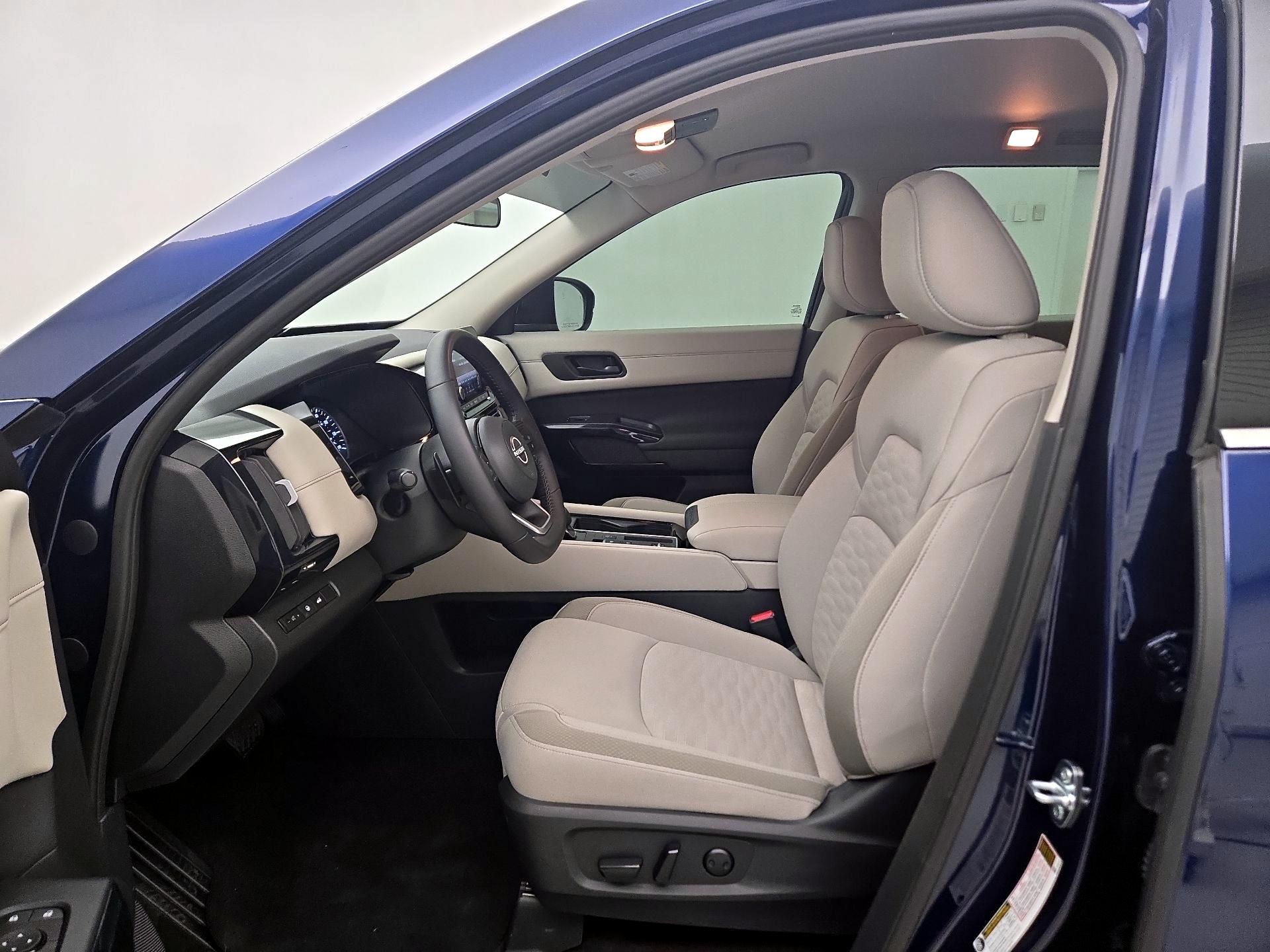 Thumbnail: 2025 Nissan Pathfinder - 11