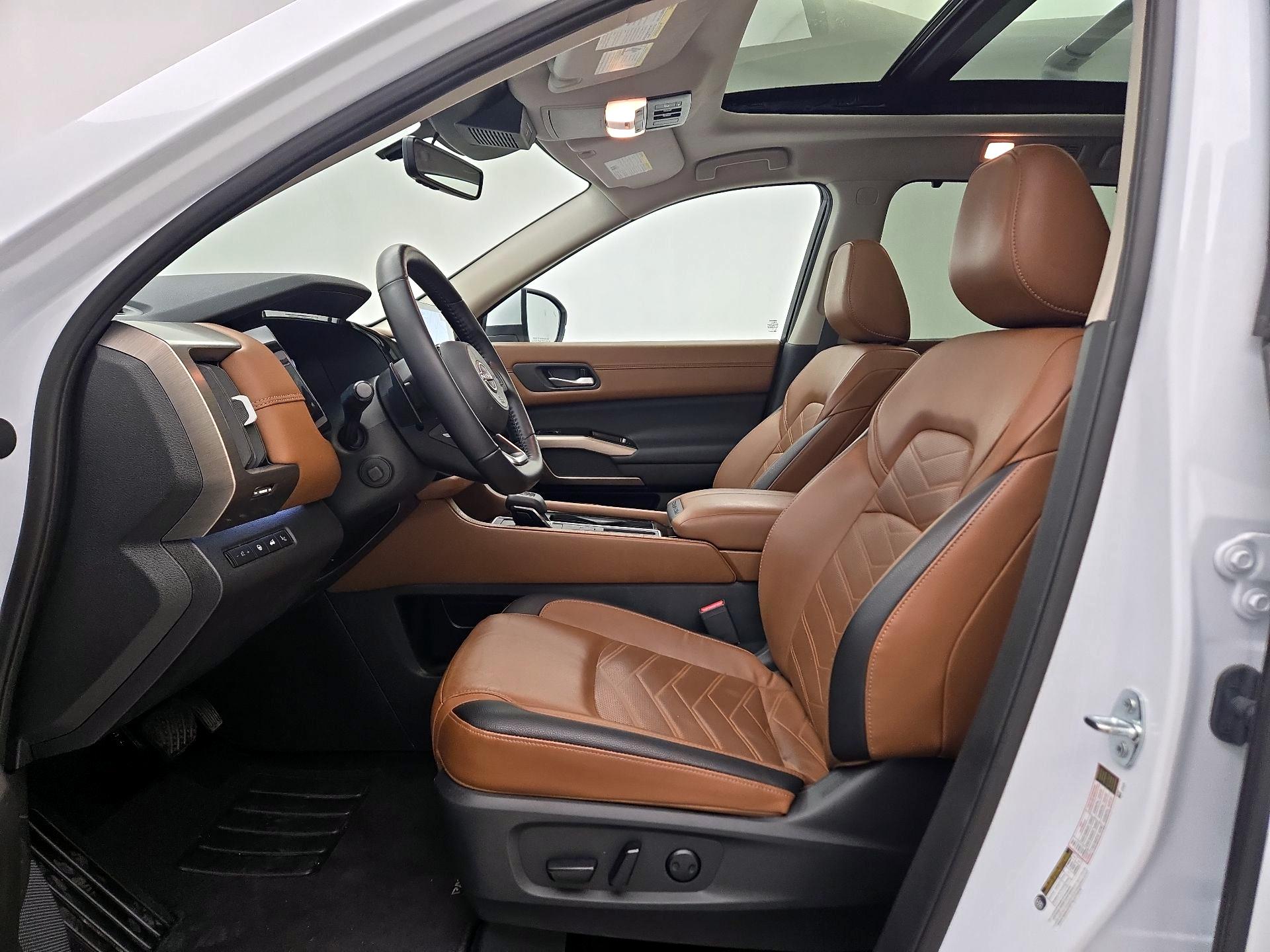 Thumbnail: 2025 Nissan Pathfinder - 11