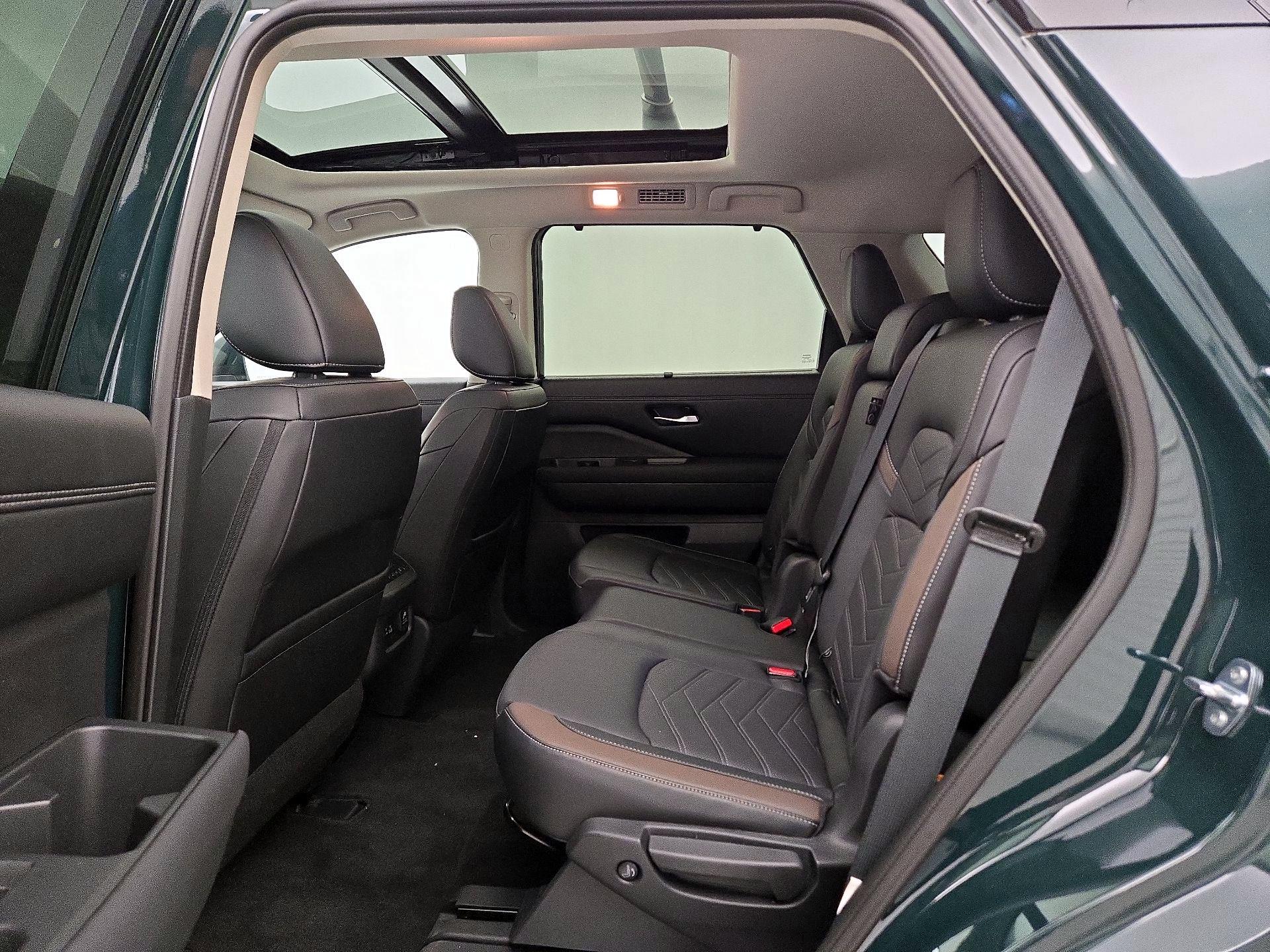 Thumbnail: 2025 Nissan Pathfinder - 20