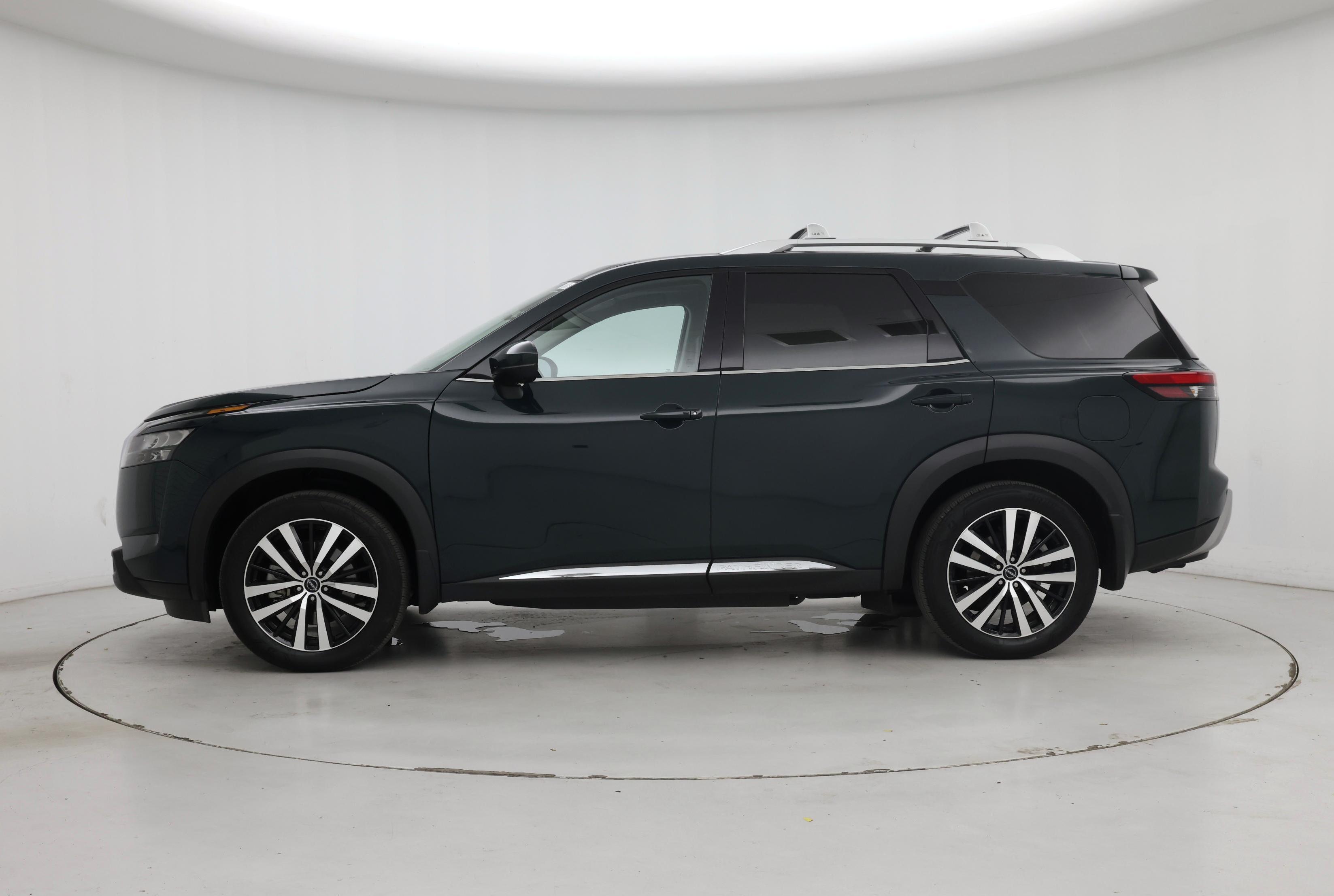 Thumbnail: 2025 Nissan Pathfinder - 3