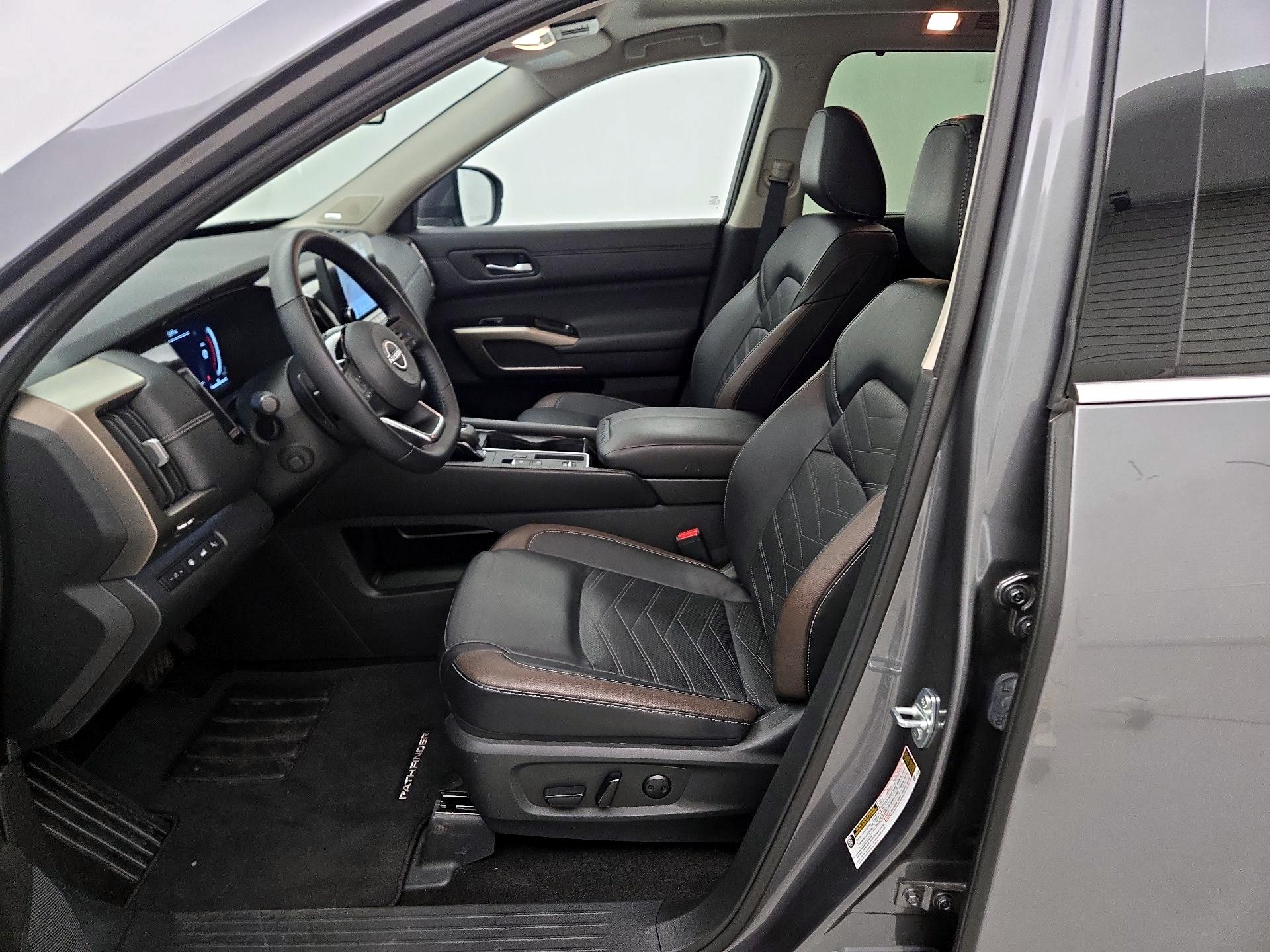 Thumbnail: 2025 Nissan Pathfinder - 11