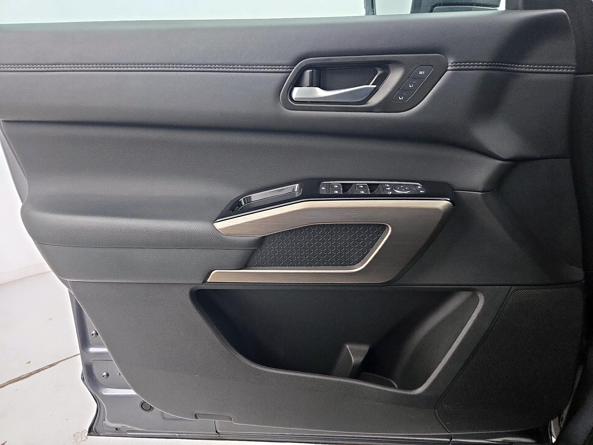 Thumbnail: 2025 Nissan Pathfinder - 12