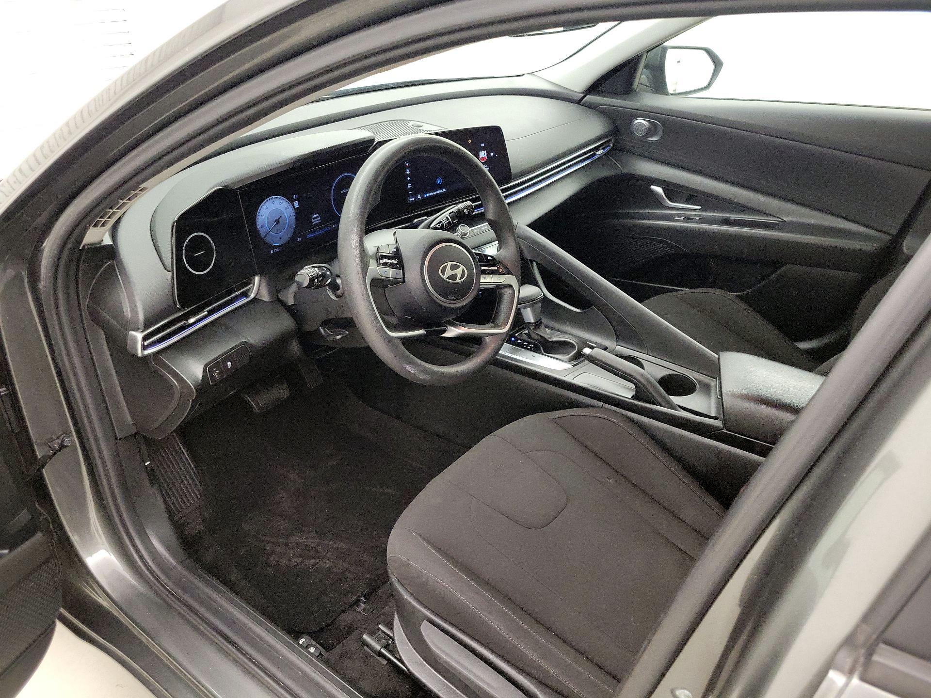 Thumbnail: 2024 Hyundai Elantra - 11