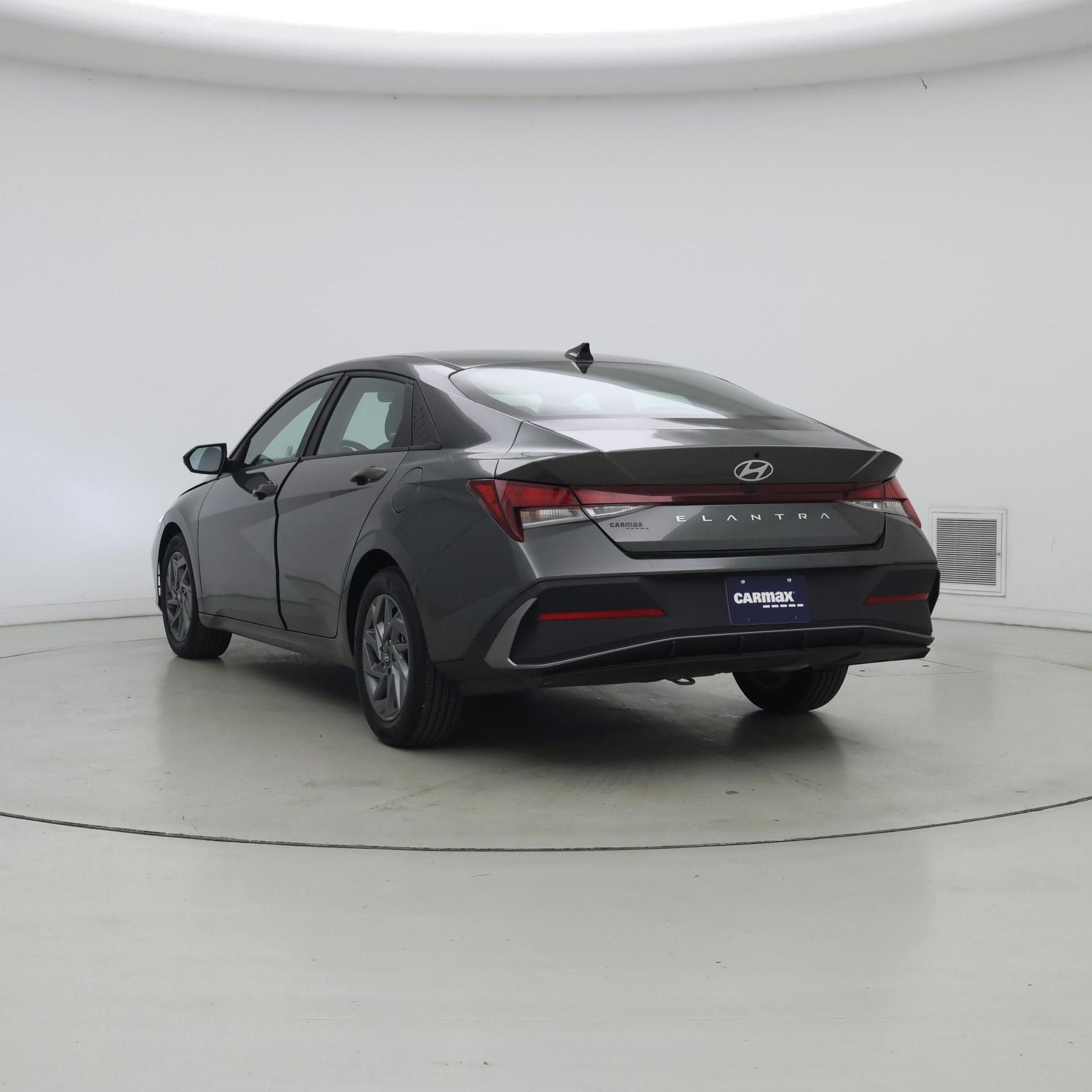 Thumbnail: 2024 Hyundai Elantra - 2
