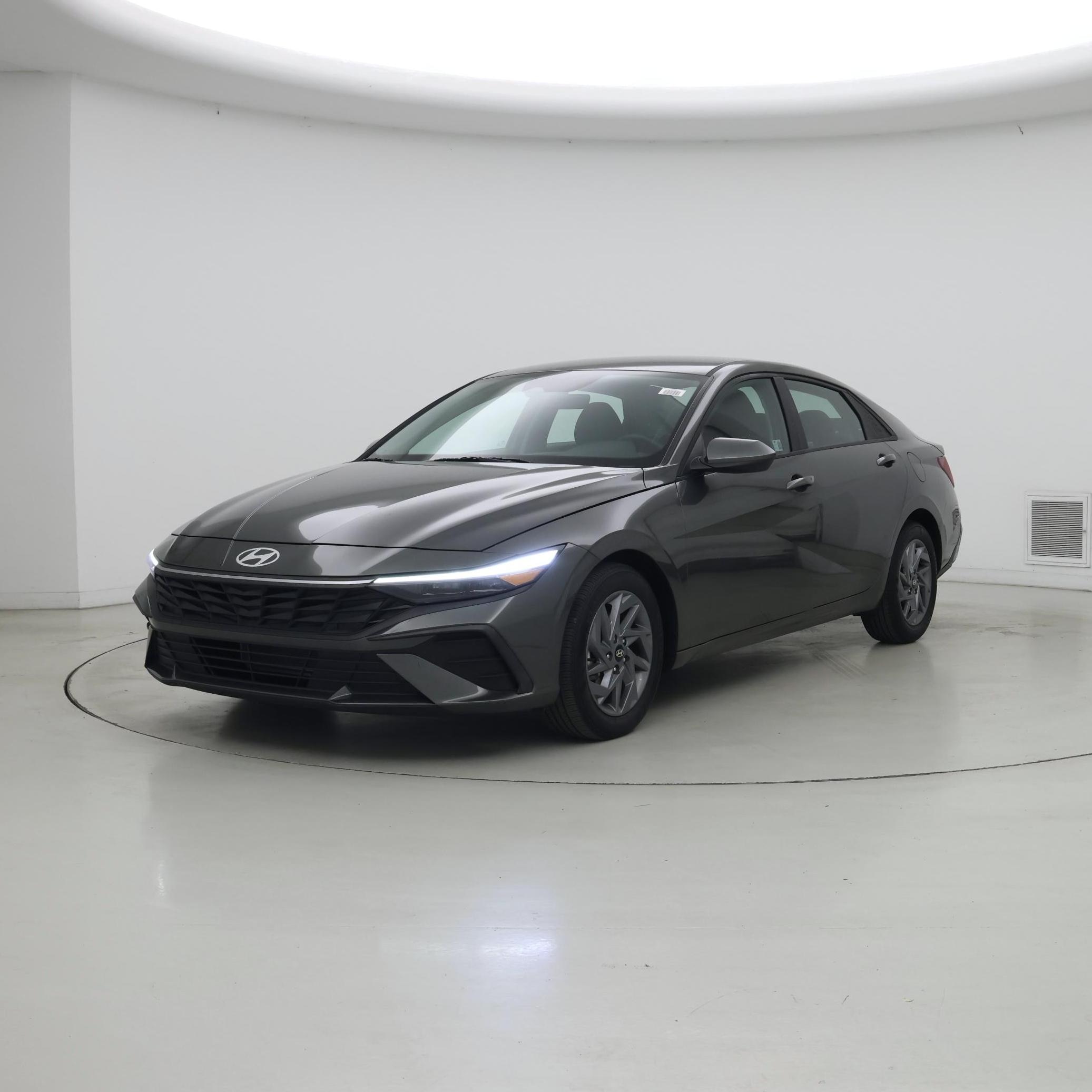Thumbnail: 2024 Hyundai Elantra - 4