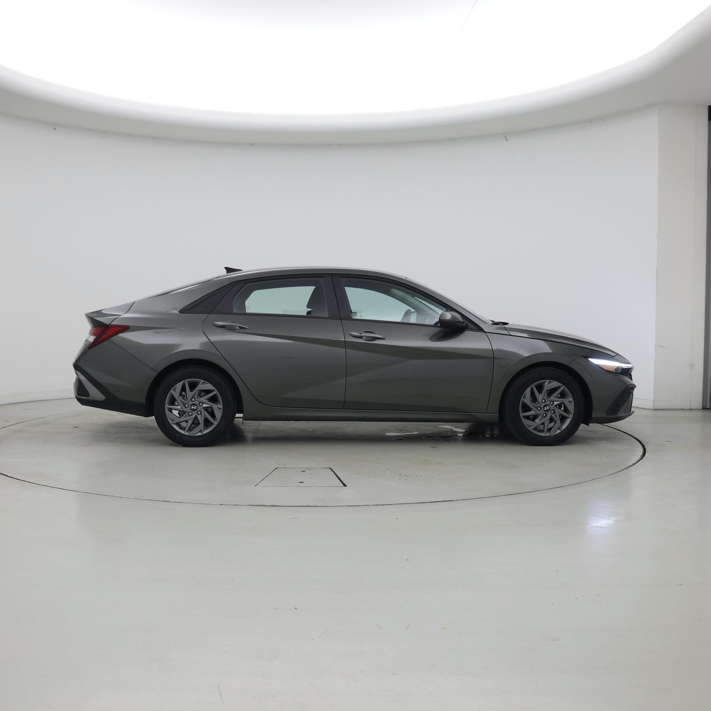 Thumbnail: 2024 Hyundai Elantra - 7