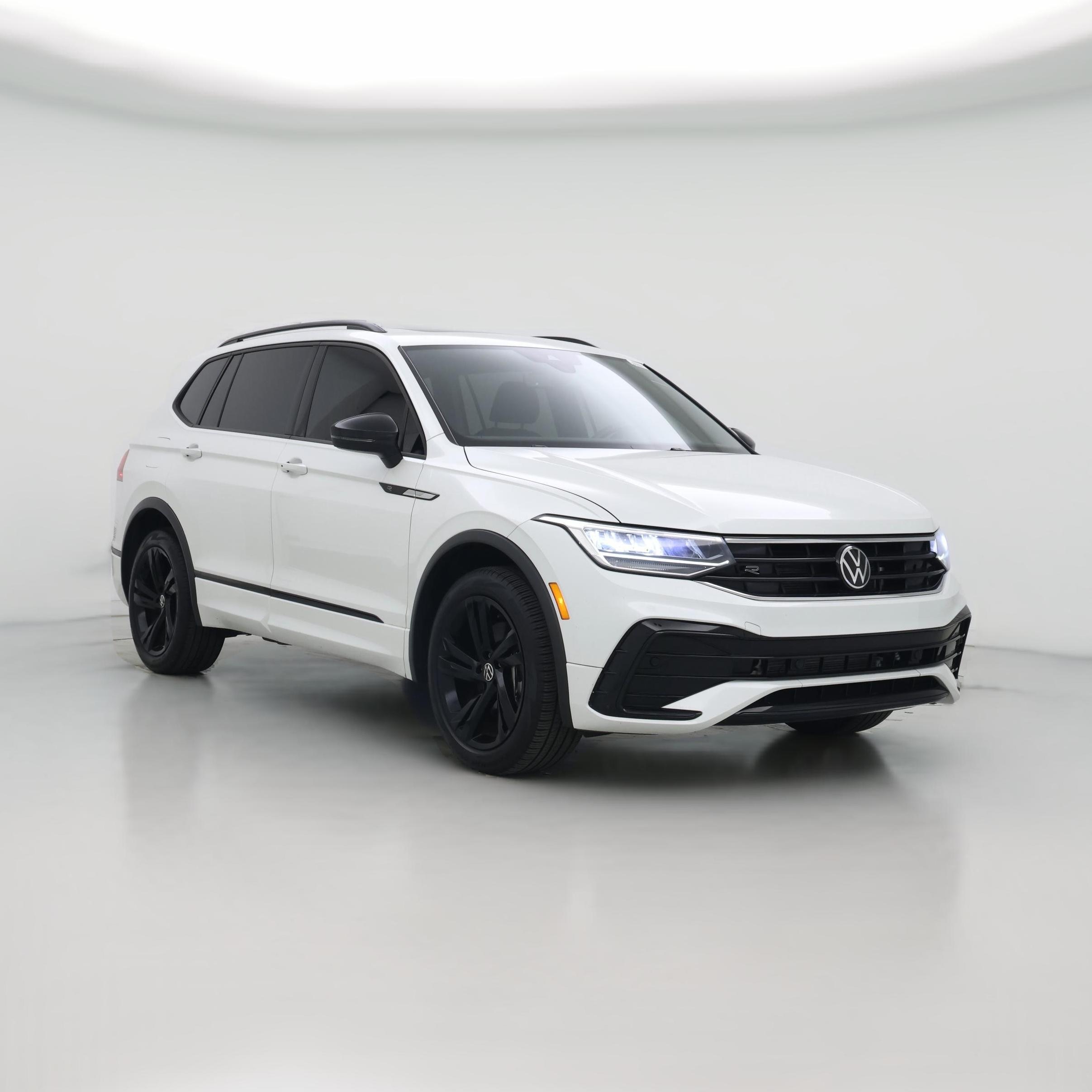 Thumbnail: 2023 Volkswagen Tiguan - 1