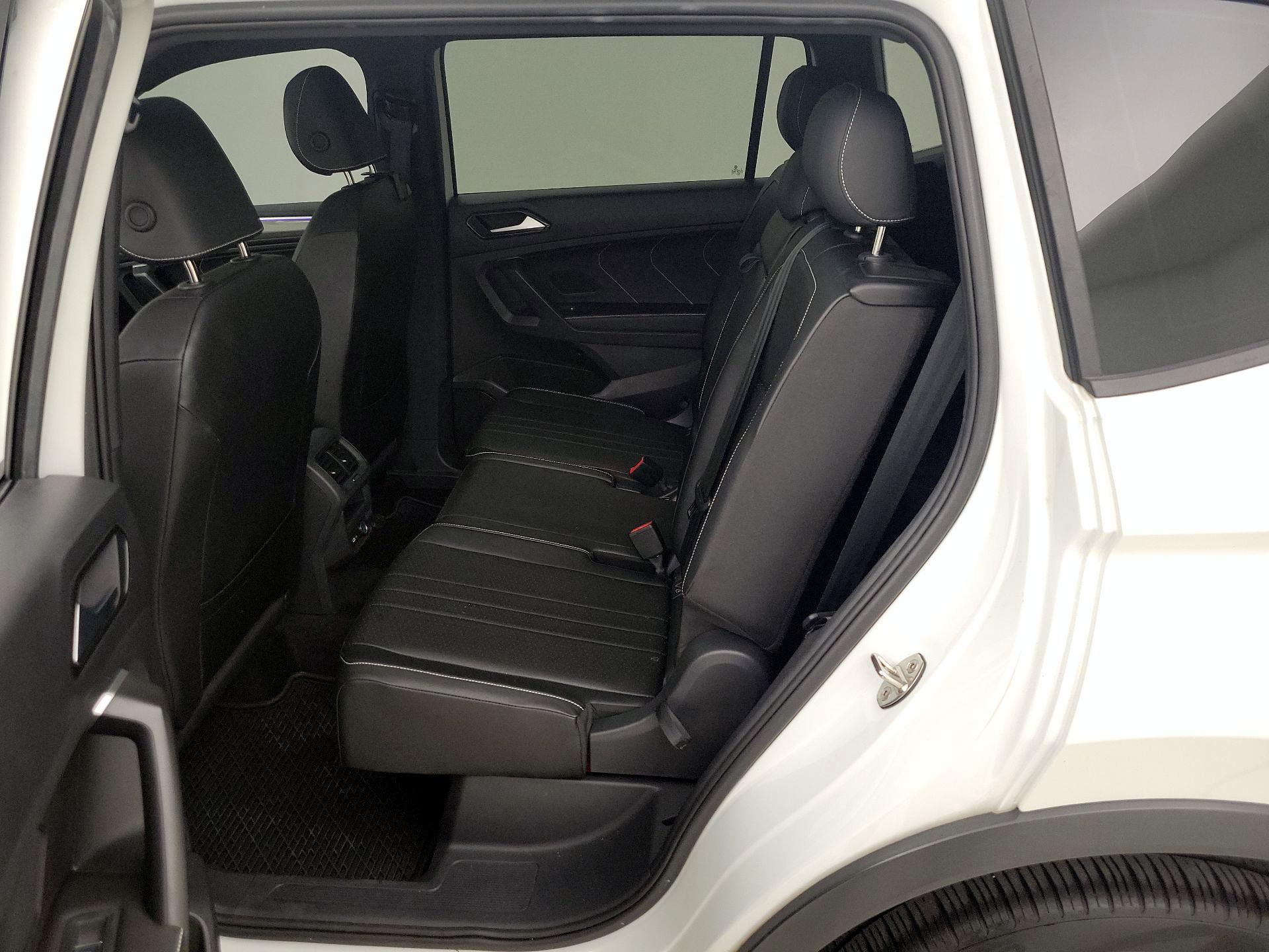 Thumbnail: 2023 Volkswagen Tiguan - 20